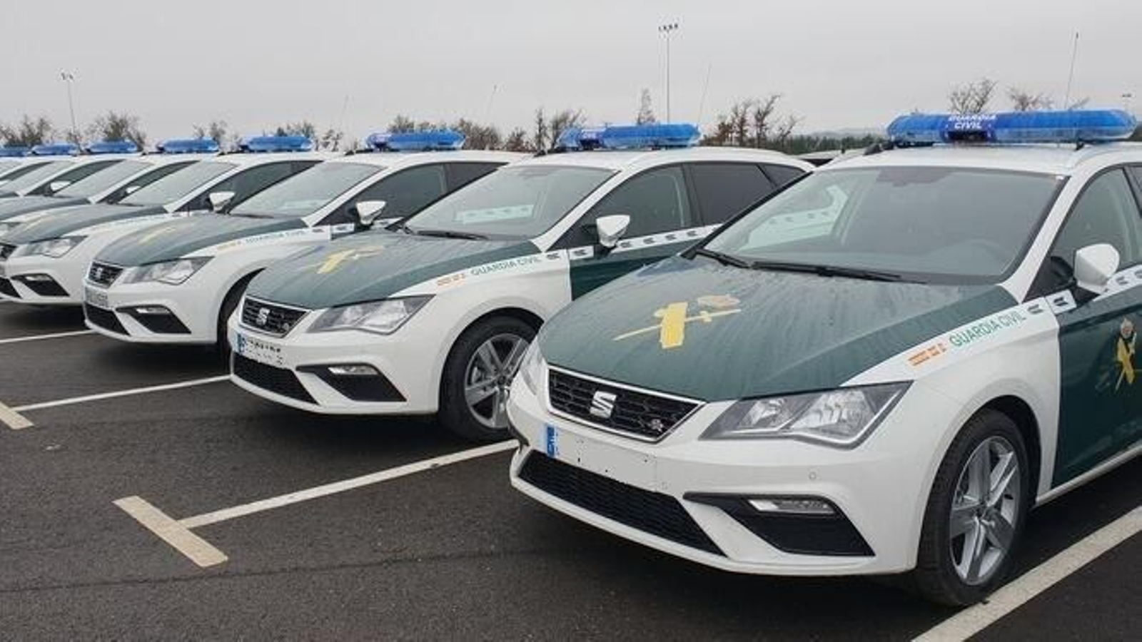 Vehículo de la Guardia Civil. Vehículo de la Guardia Civil.