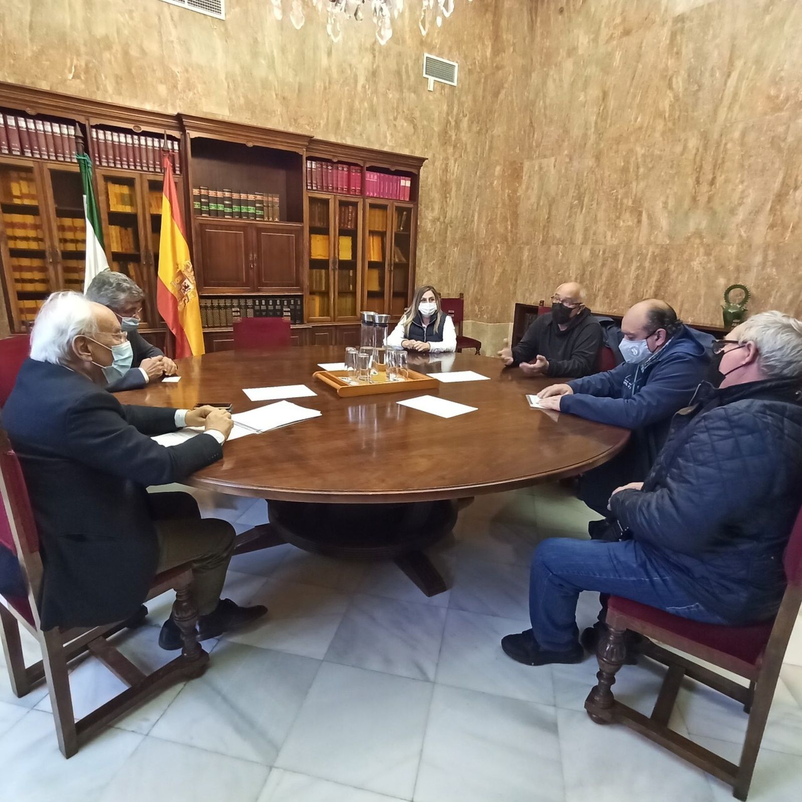 Reunión entre el subdelegado del Gobierno y representantes del sector pesquero en Andalucía