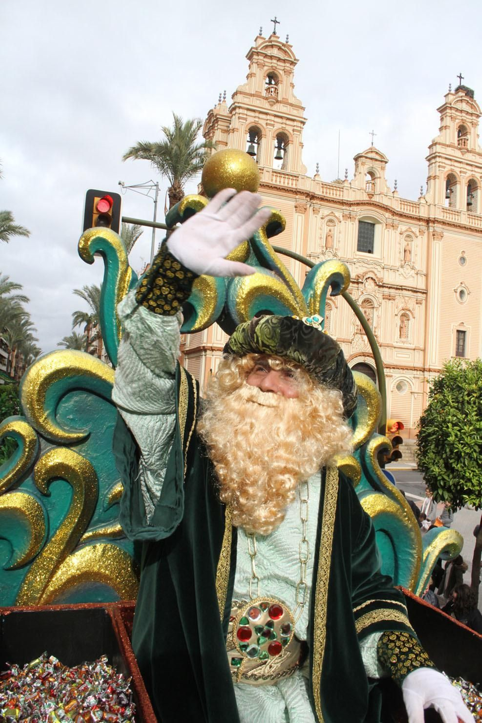 Cabalgata de los Reyes Magos 2018: Melchor, Gaspar y Baltazar adelantan su salida para llenar de ilusión las calles de Huelva