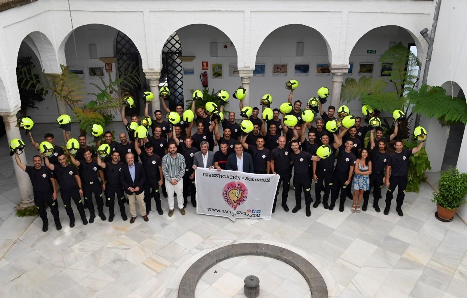 Las imágenes de la toma de posesión de nuevos bomberos de Córdoba