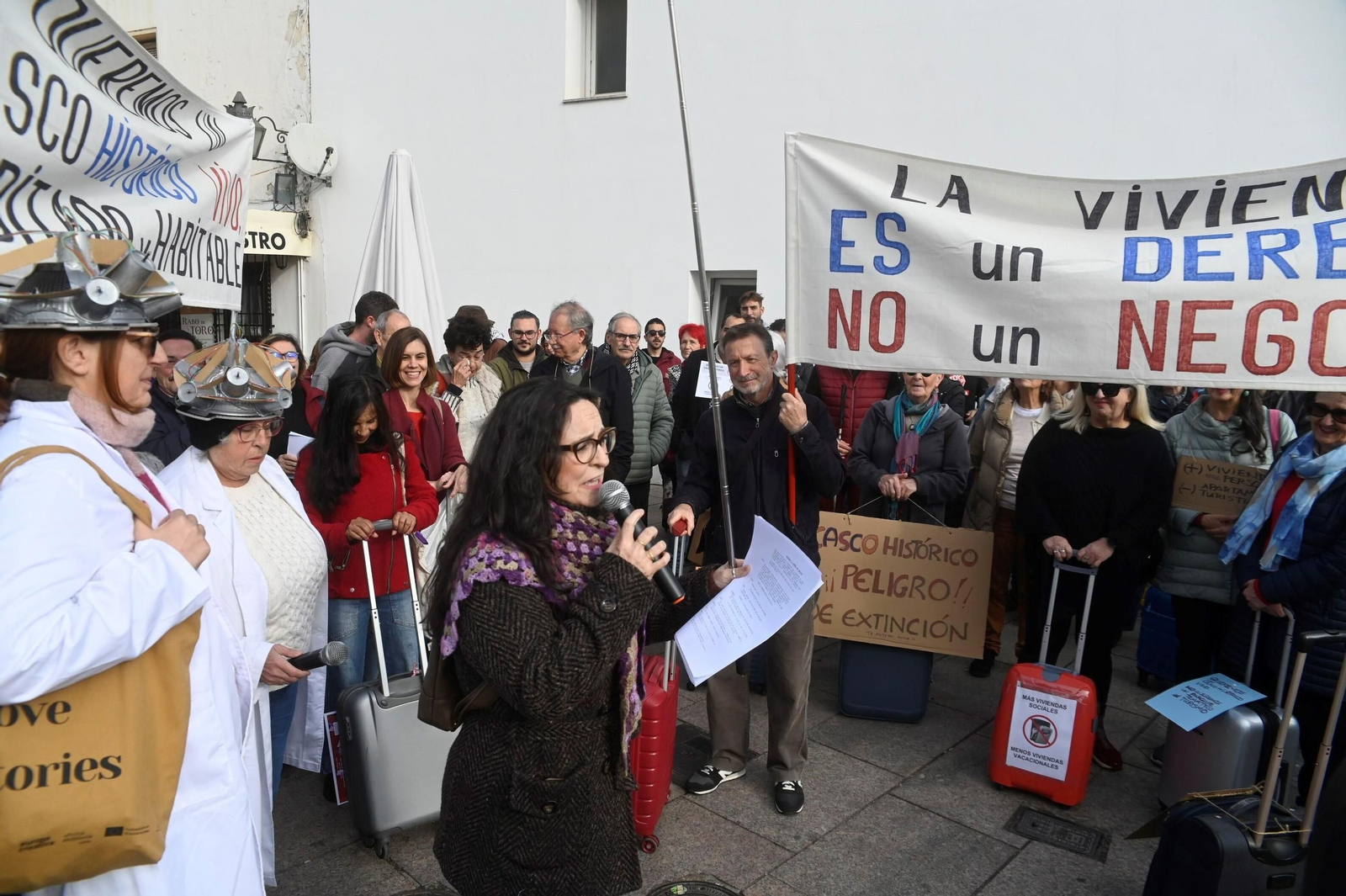 El  'free tour' reivindicativo de los vecinos del Casco Histórico de Córdoba contra el turismo masivo, en imágenes