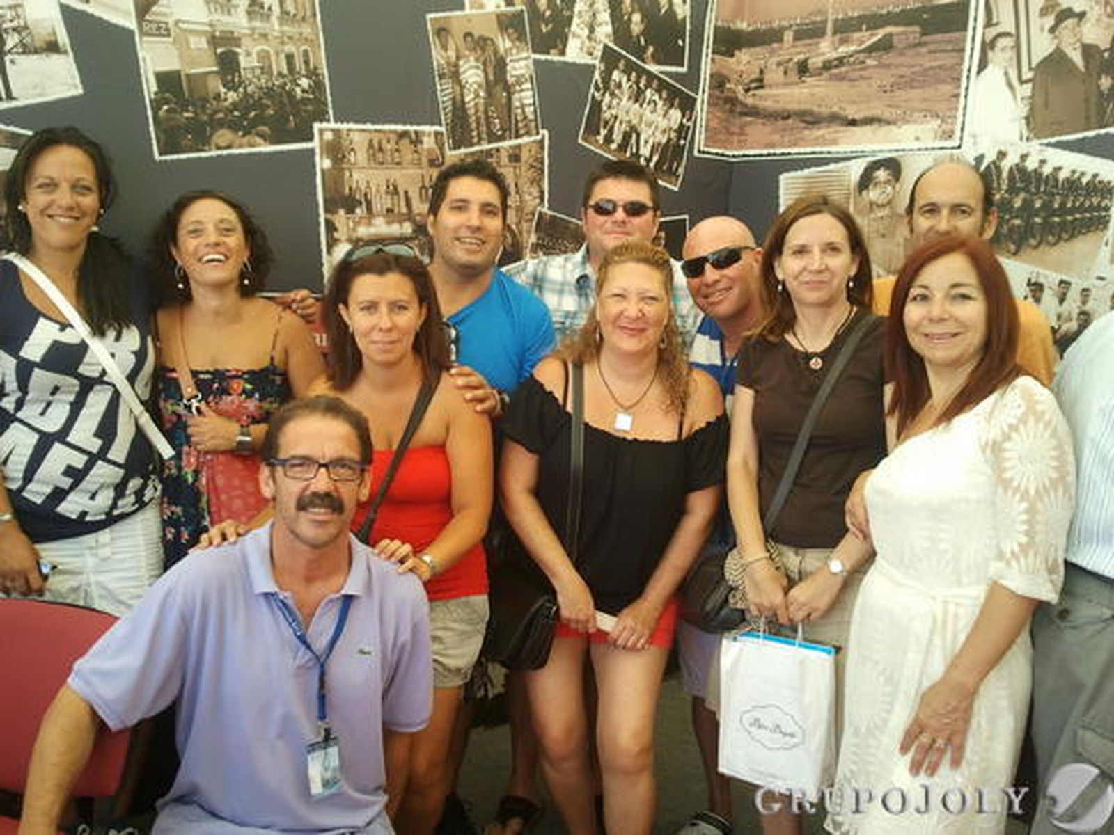 ¿Has pasado por el stand de Diario de Cádiz en la Gran Regata? ¡búscate en nuestra galería!