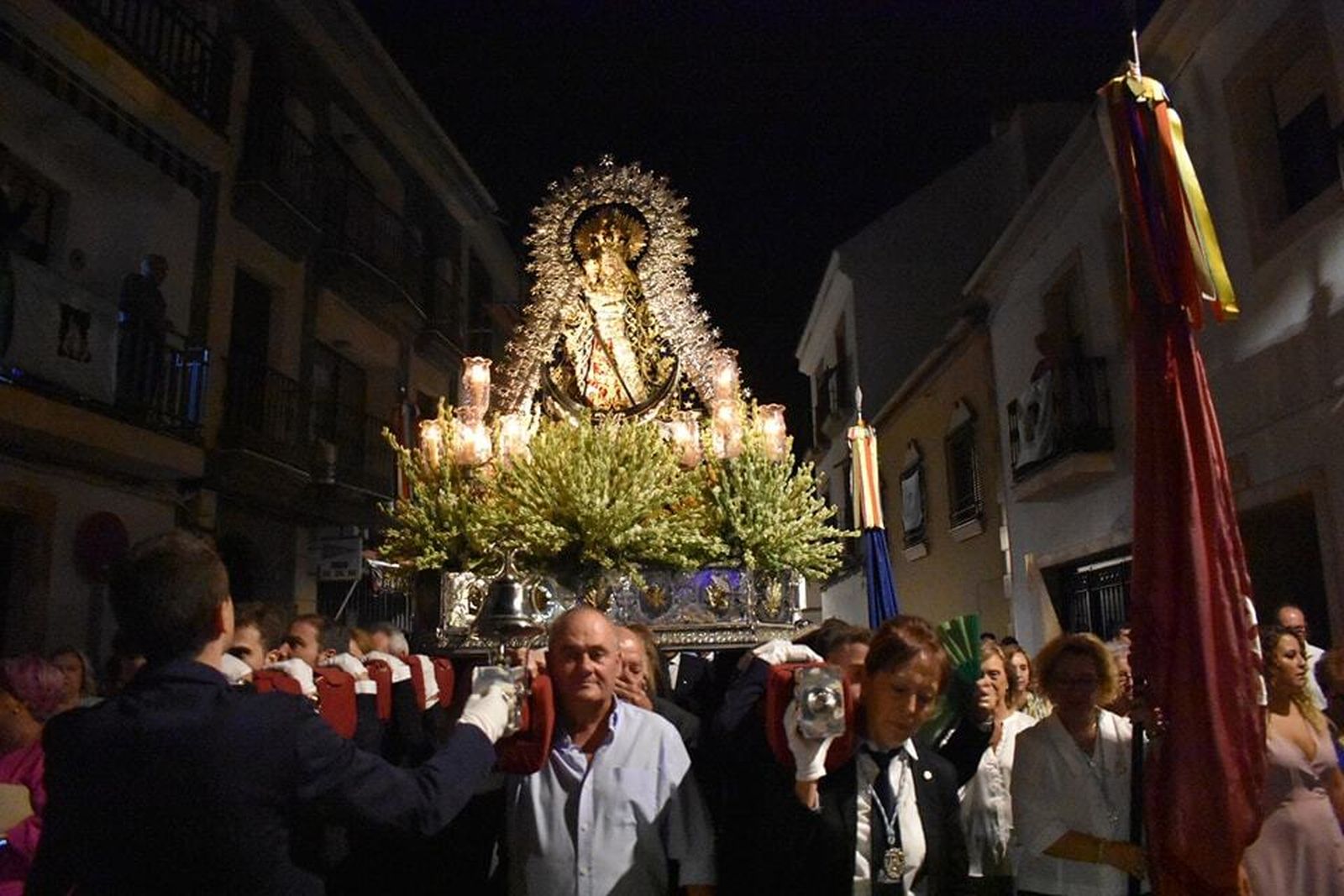 La procesión de la Virgen de la Estrella en Villa del Río, en imágenes