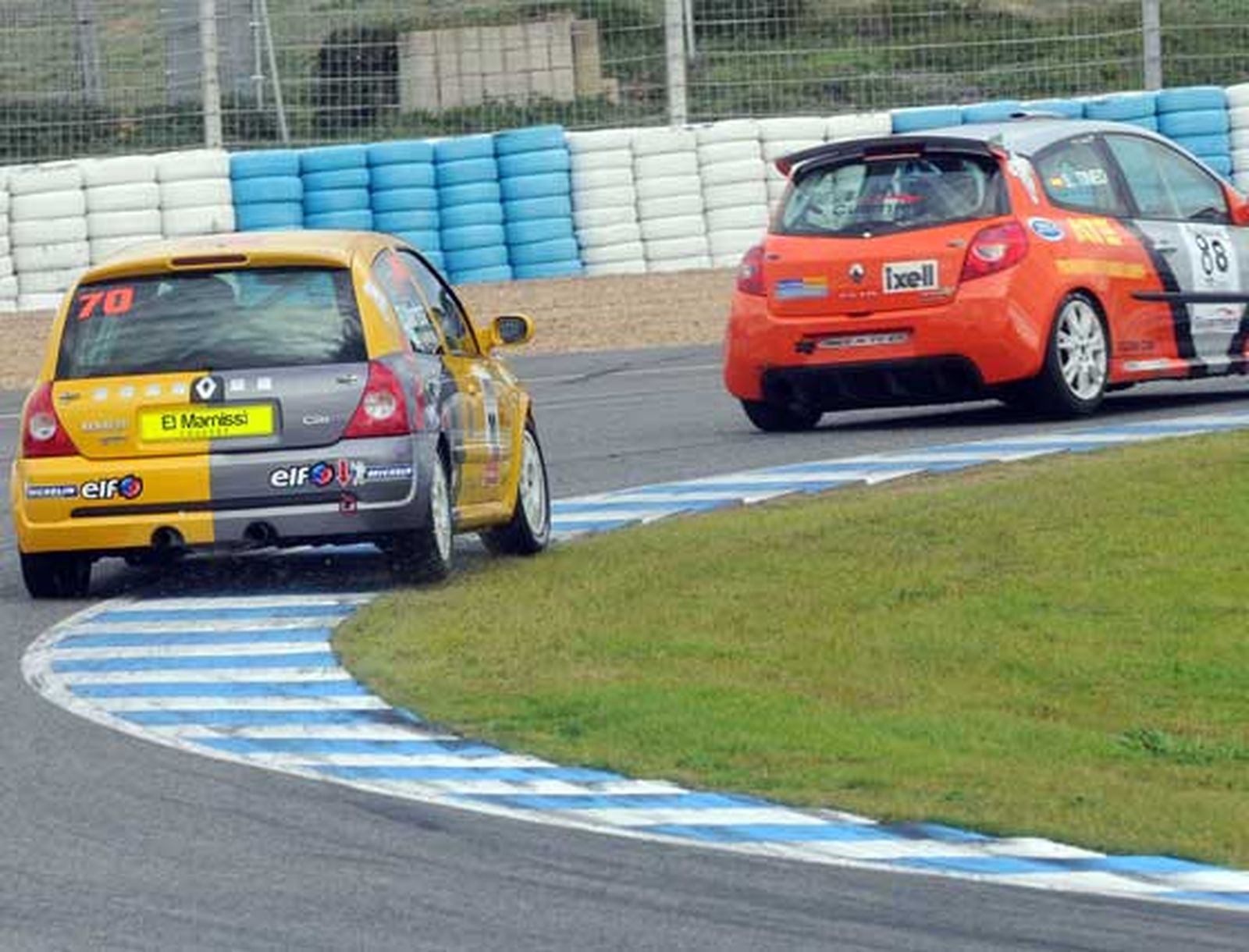 Las inclemencias meteorológicas no lograron restar ni un ápice el interés del certamen que ha vivido una intensa jornada de carreras llenas de emoción.


Foto: Manuel Aranda