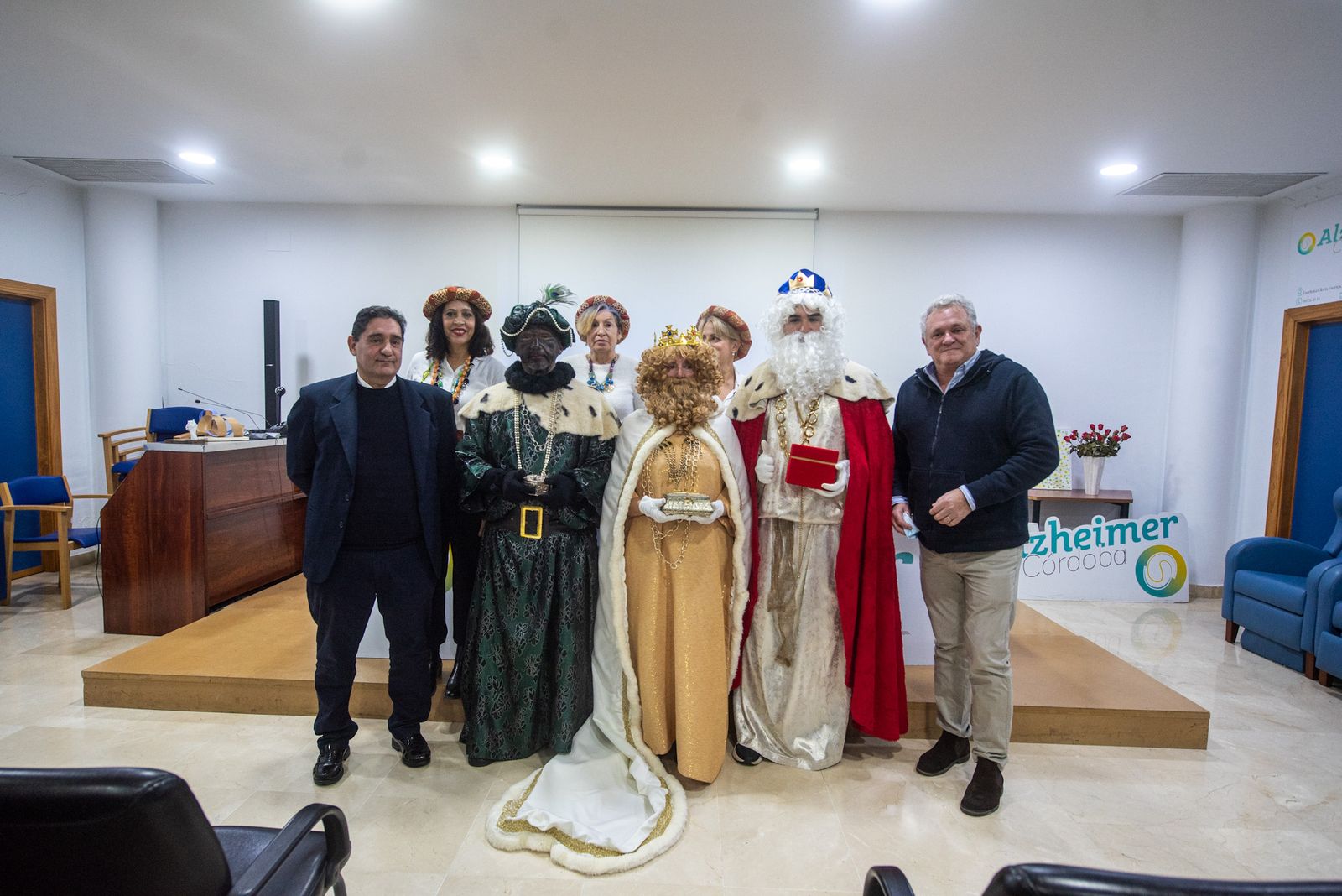 La visita de los Reyes Magos a la asociacion San Rafael de Alzheimer