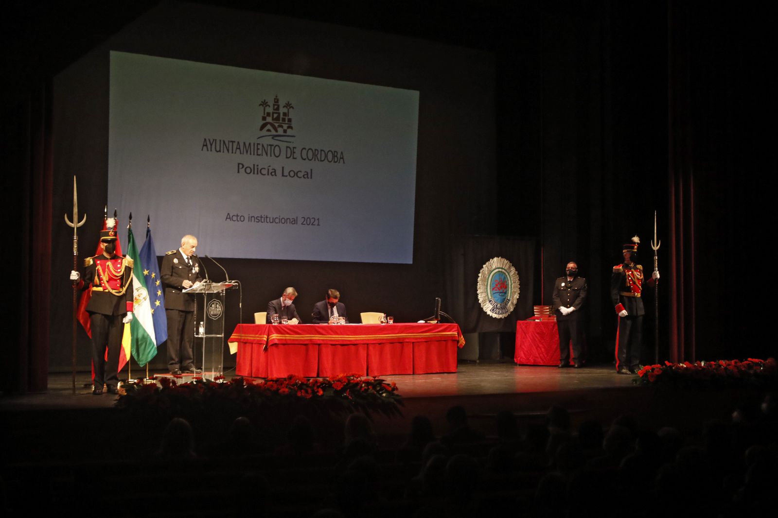 Las fotografías del acto de la Policía Local de Córdoba por el día de San Rafael
