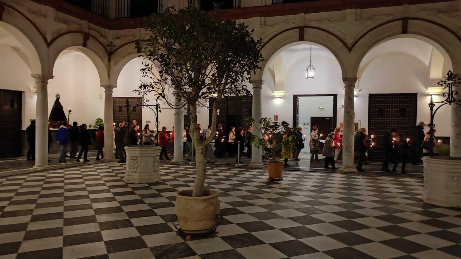 Procesión de candelas en Santo Domingo el pasado 2 de febrero.