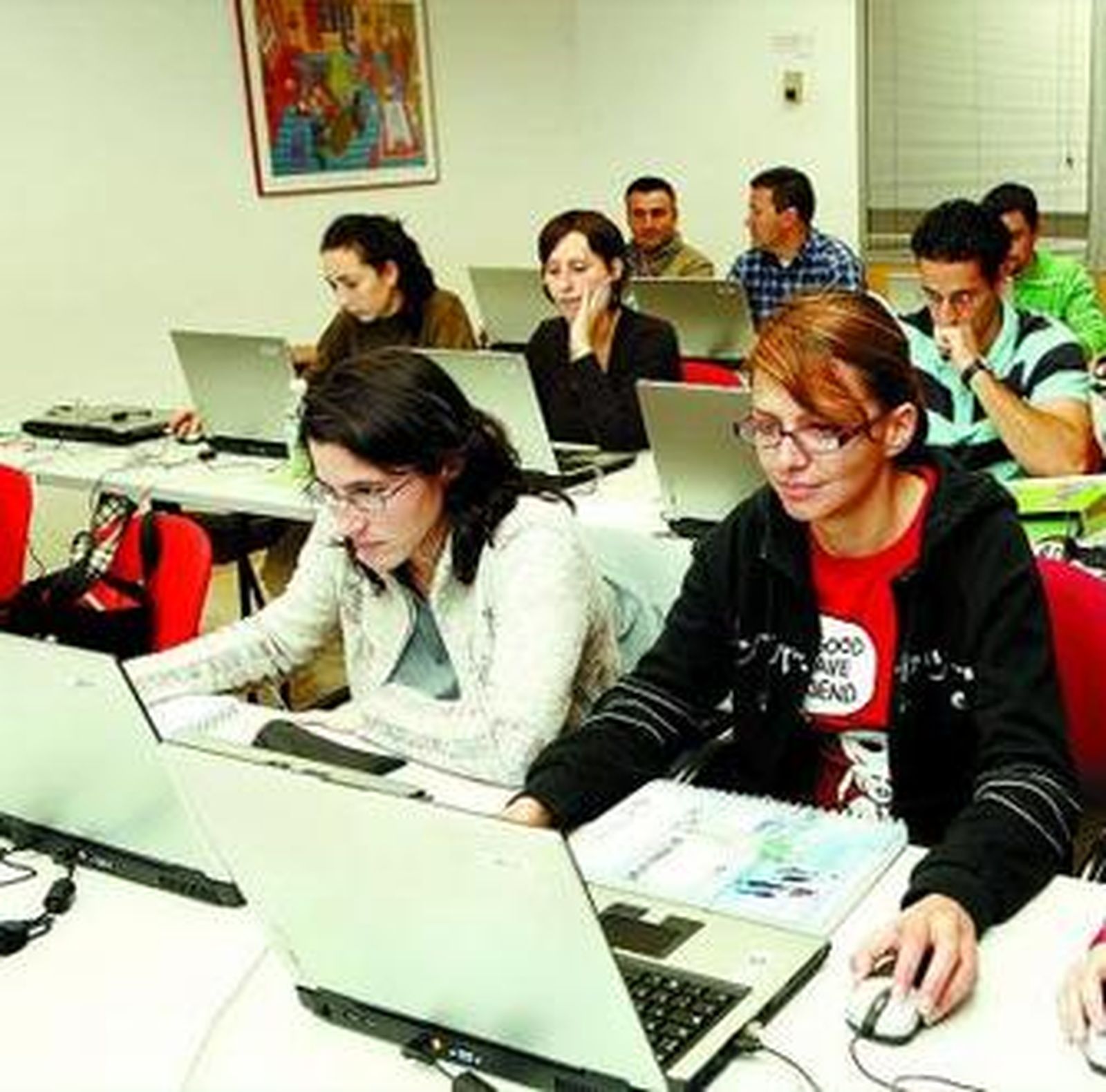 Alumnos del programa de FPO en una sesión de formación.