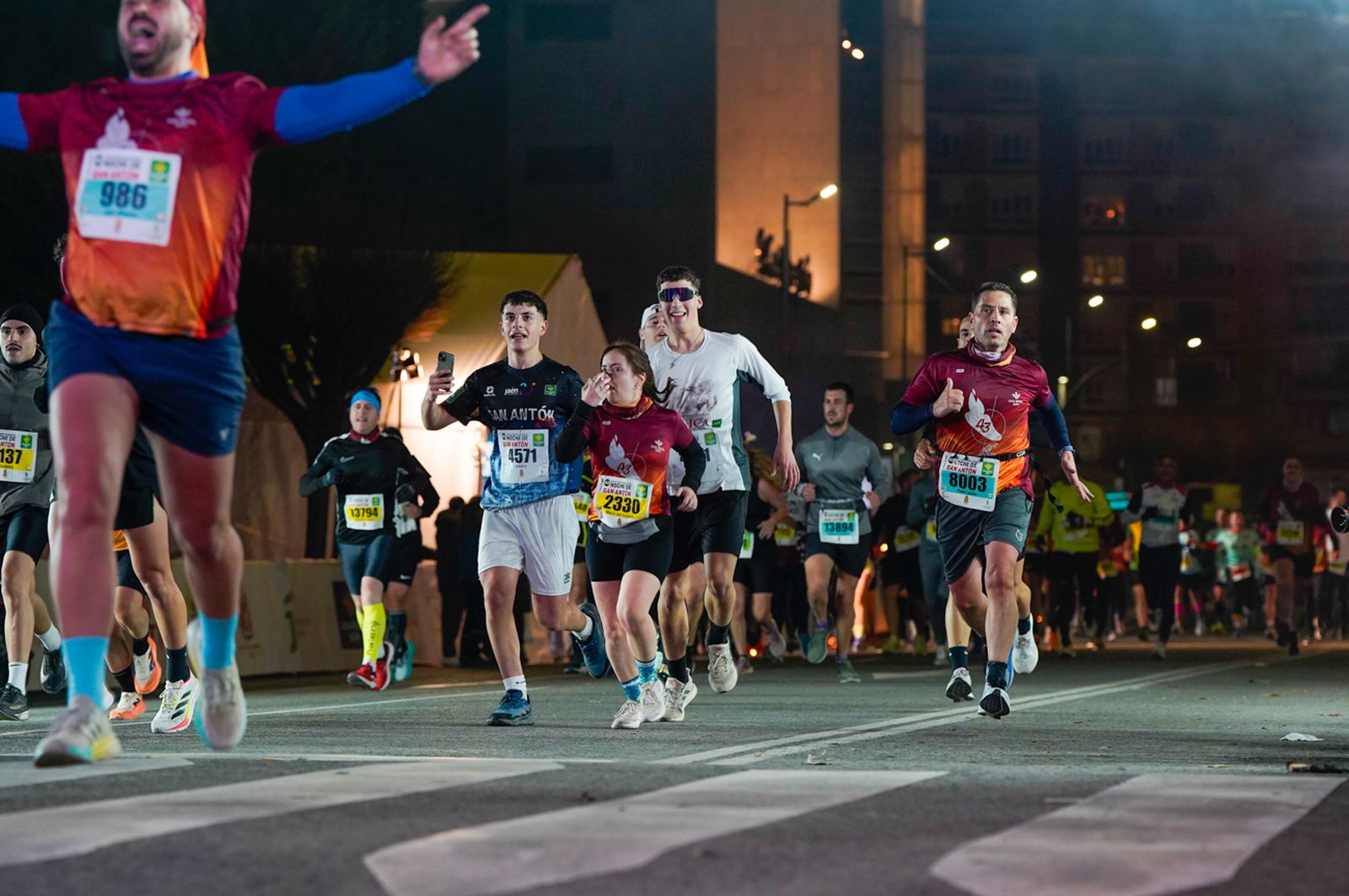 En imágenes: búscate en tu llegada a meta de la Carrera de San Antón 2026 (11)