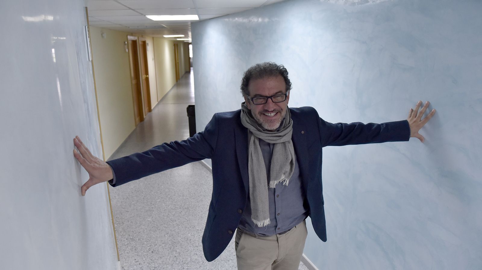 José A. Sánchez Medina en la Universidad Pablo de Olavide, durante un momento de la entrevista.