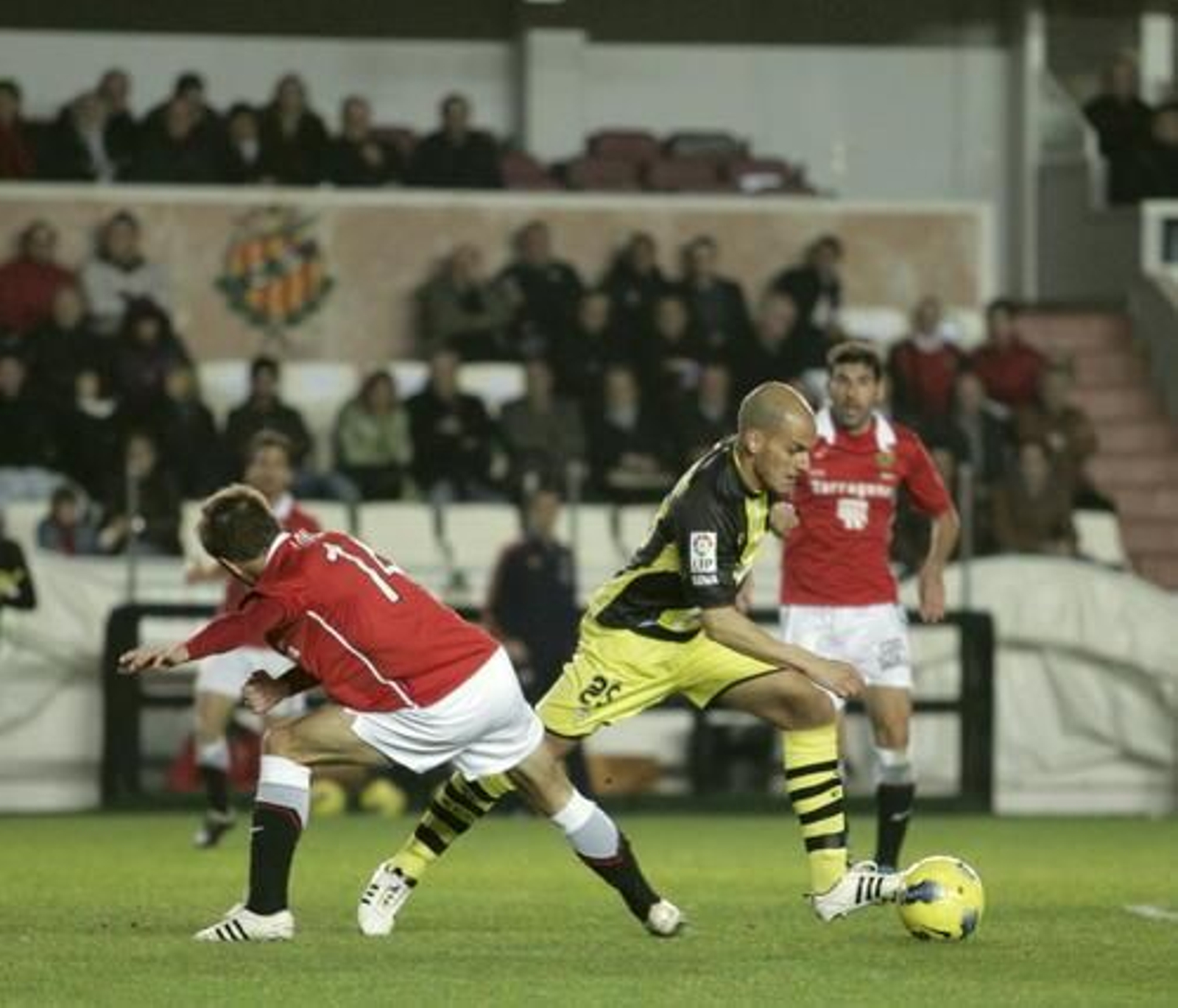 El Córdoba empata ante Tarragona pese a acabar con uno menos (0-0). / LOF