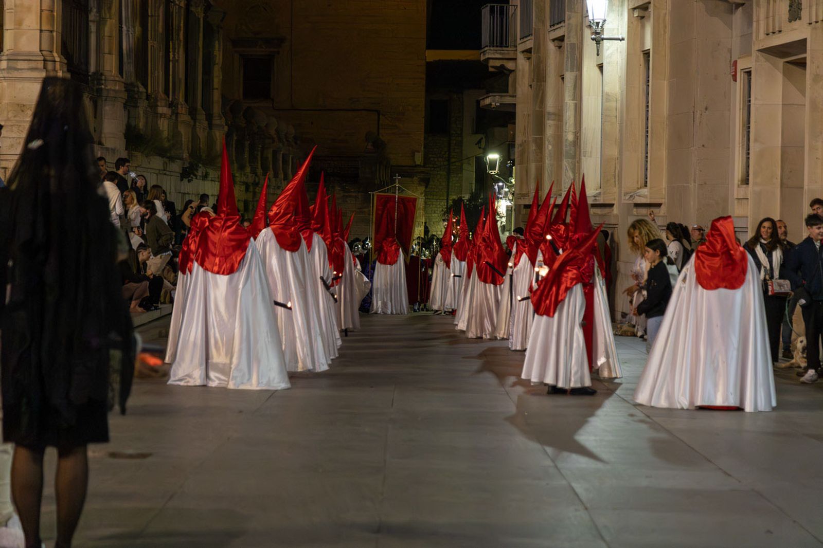 Los jiennenses arropan a las tres cofradías de la tarde en un Domingo de Ramos más caluroso de lo esperado (II)