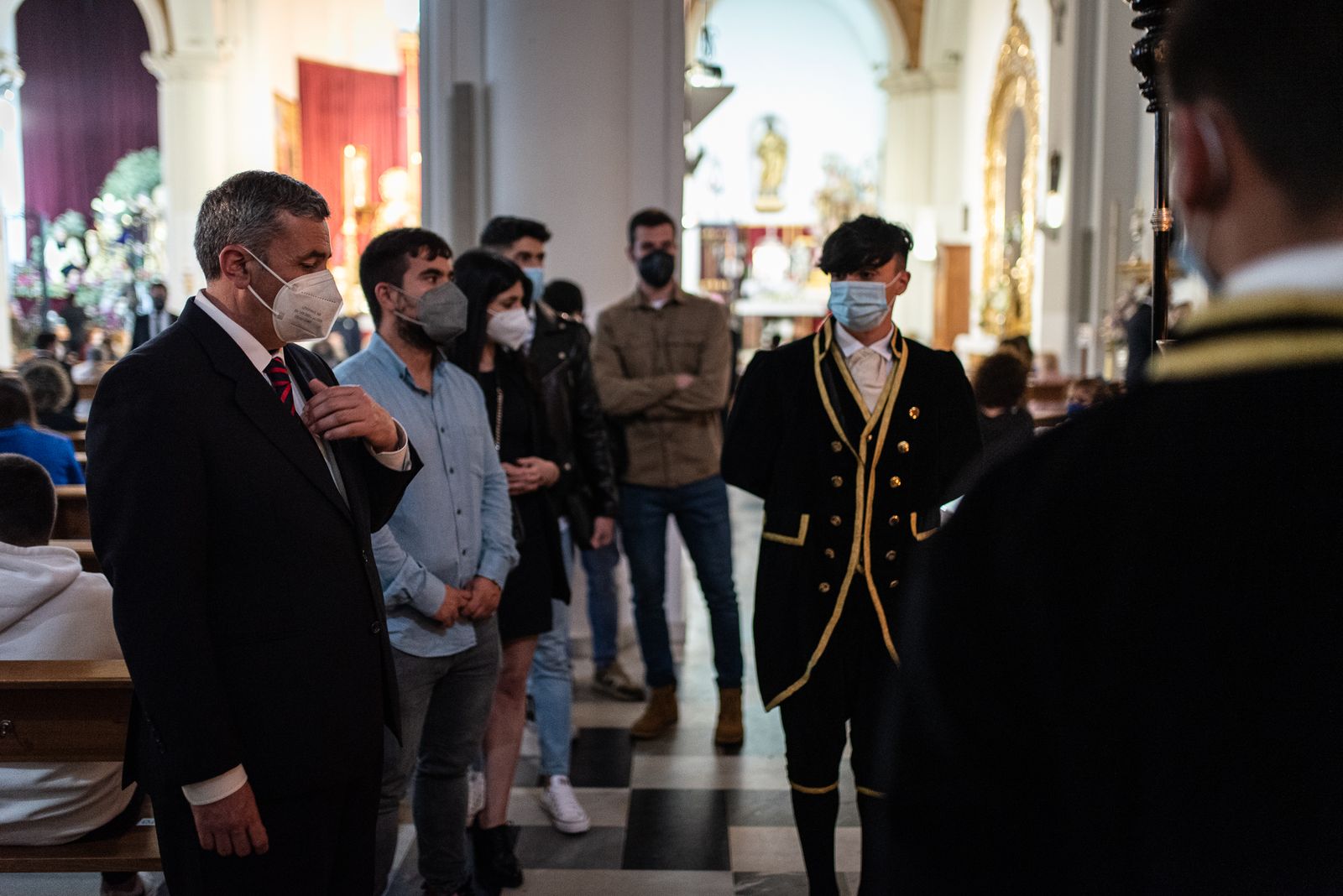 Jueves Santo: Imágenes de las Hermandades del Nazareno y Oración en el Huerto