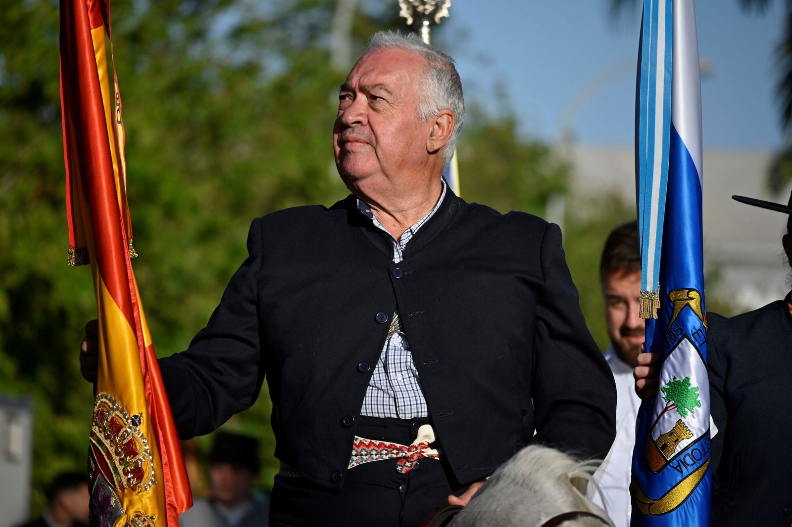 Imágenes de los peregrinos de la Hermandad de Emigrantes en su salida por las calles de Huelva