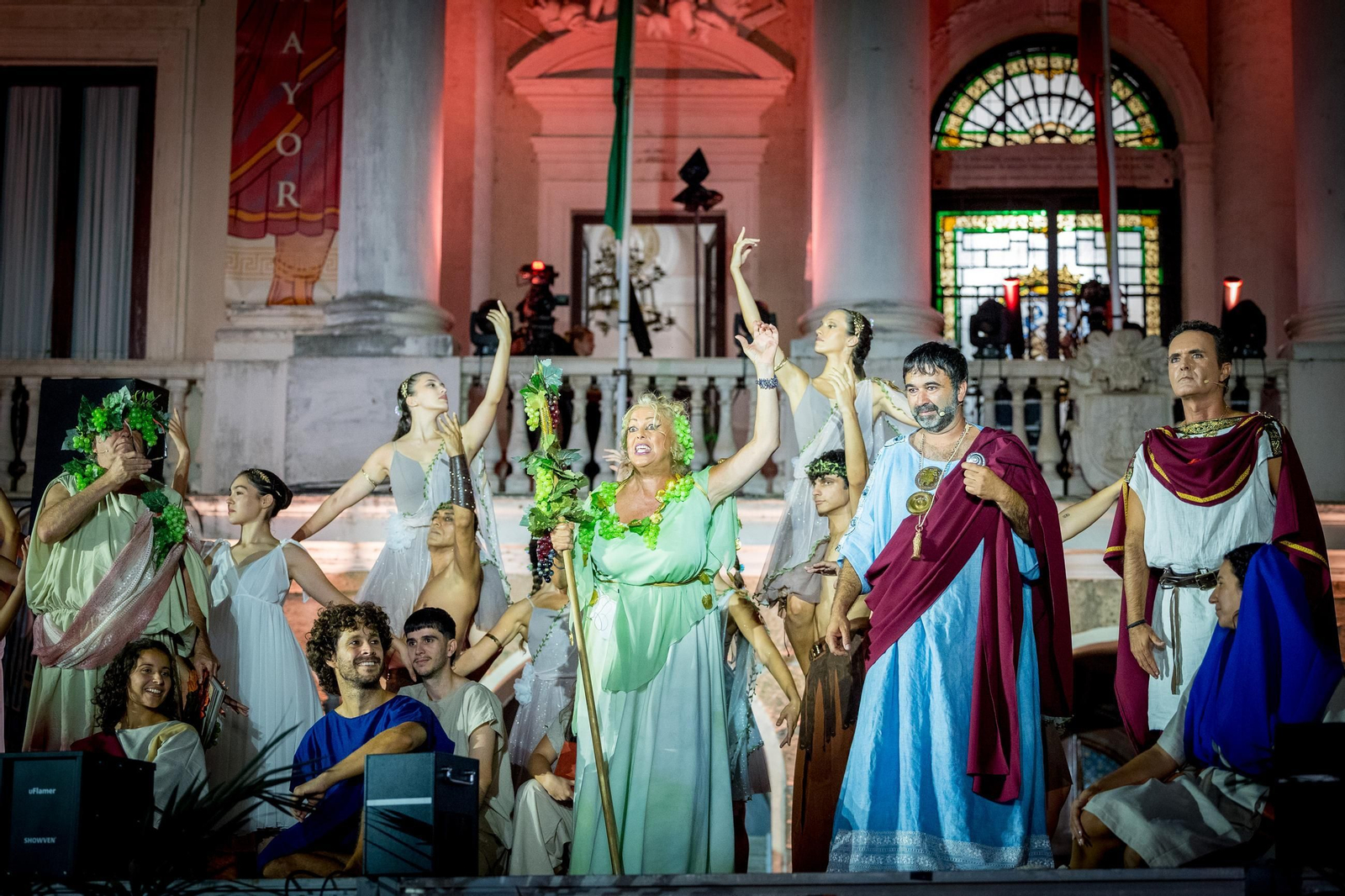 Las imágenes de Gades Romana 2025: la comitiva y el espectáculo inaugural en Cádiz