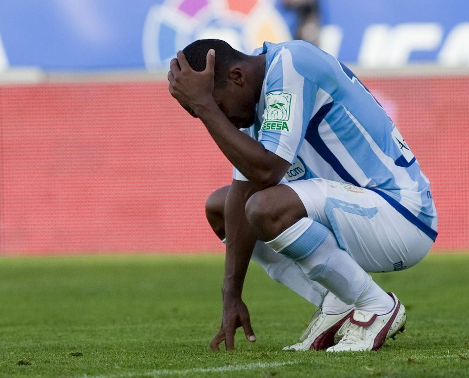 ¿Cómo era la camiseta Umbro en la que se basa la del Málaga CF 2025/26