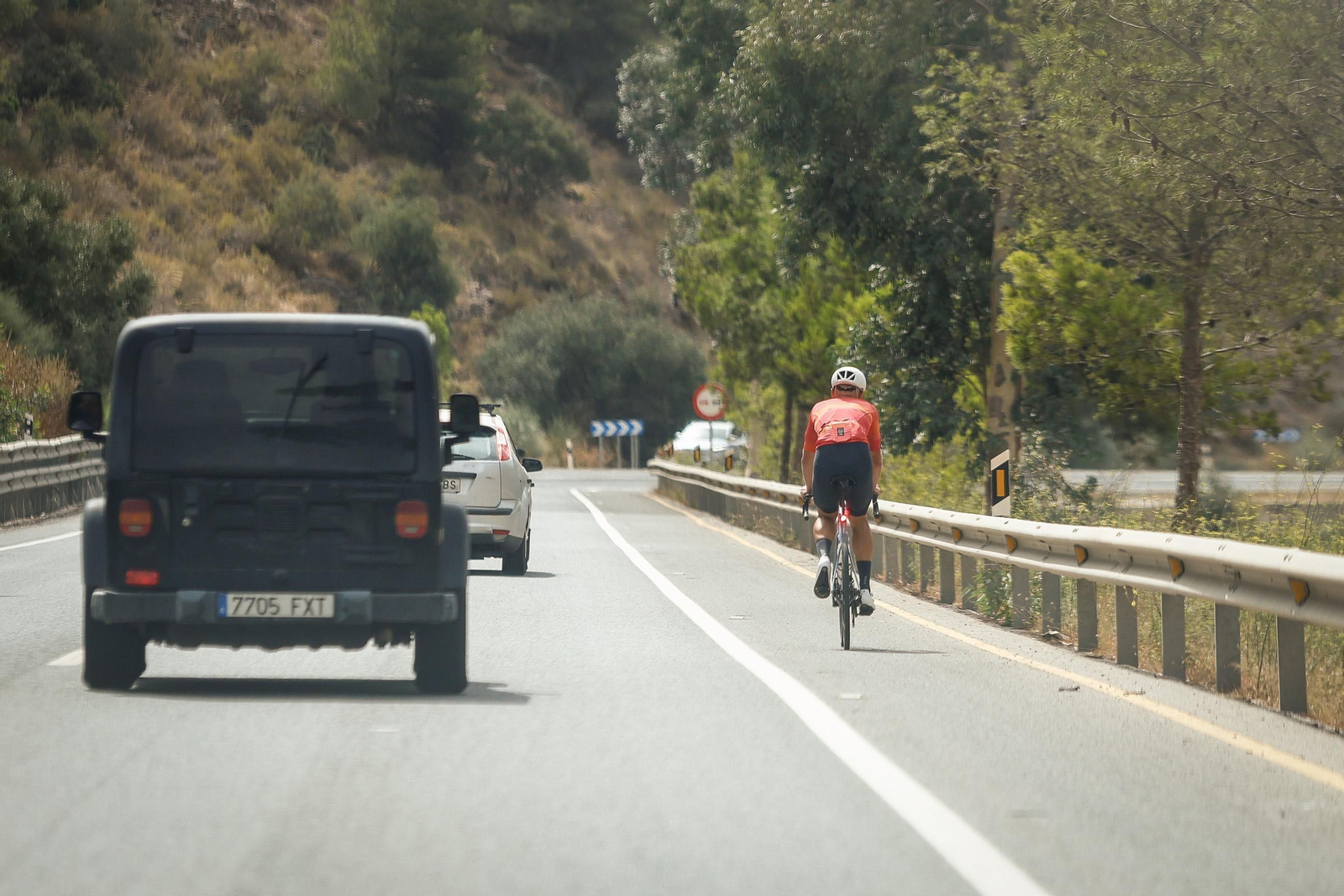 Fotos: así ha ido el primer día de cortes en la autovía A-44 de la Costa de Granada