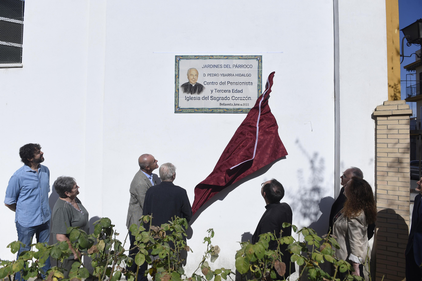 Las imágenes de la inauguración de los jardines del párroco D. Pedro Ybarra