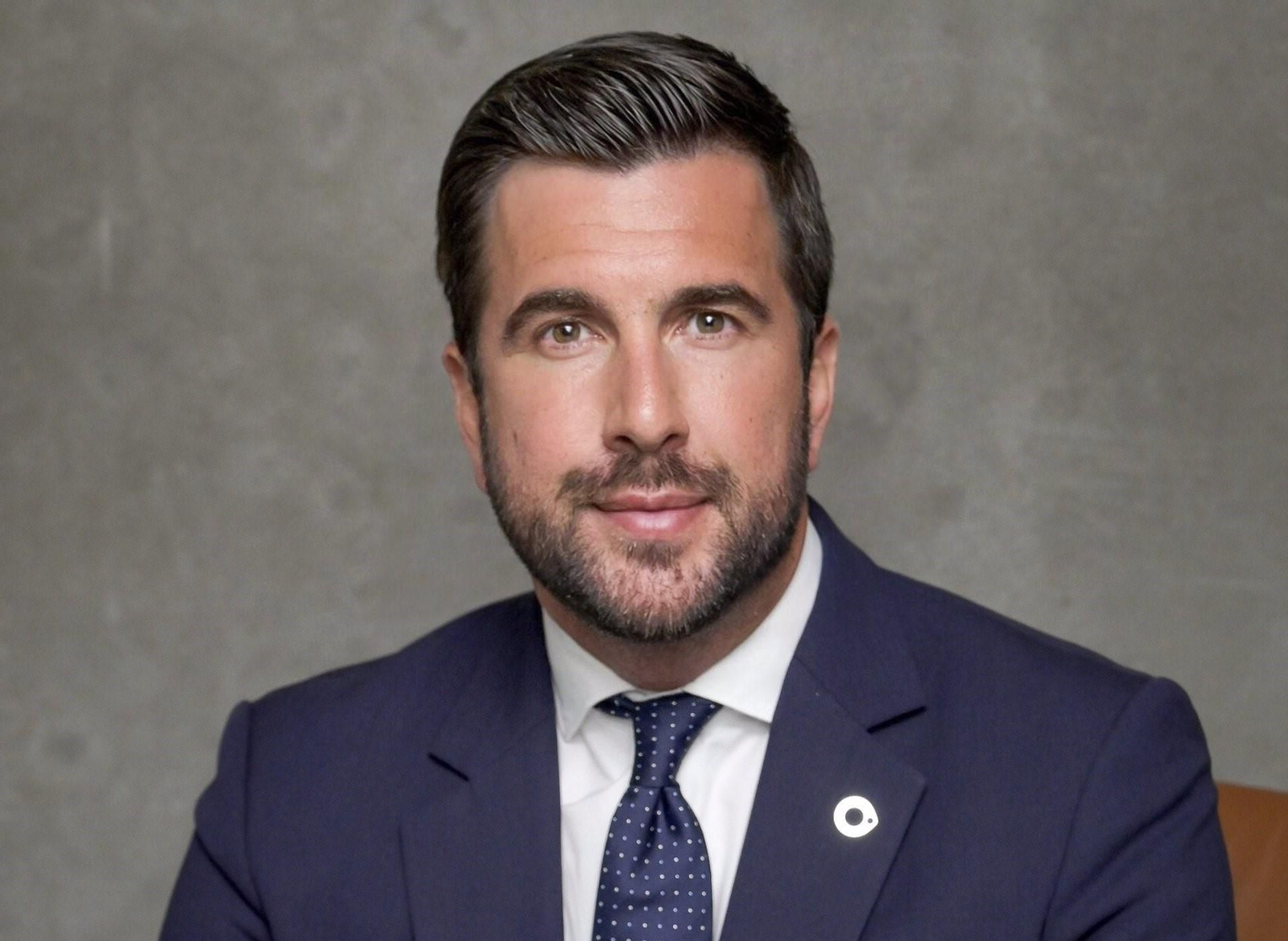 El presidente de Cox, Enrique Riquelme.