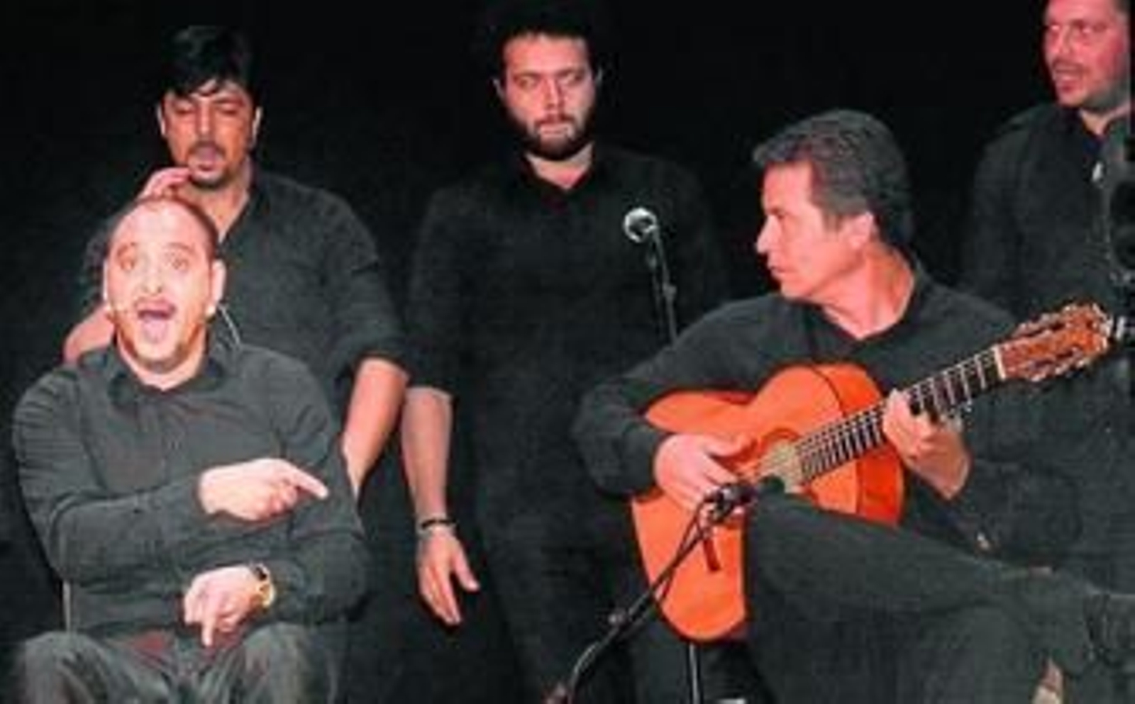 Momo de Jerez y Juan Diego, en uno de los cantes ofrecidos el pasado viernes en la Compañía.