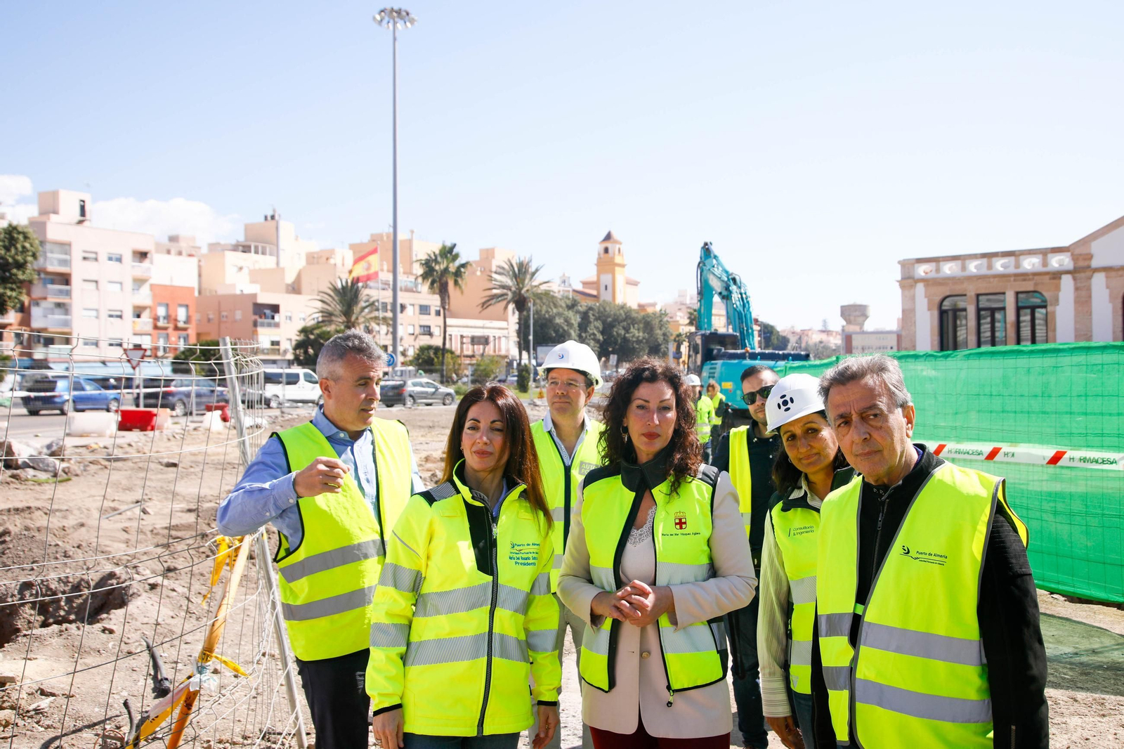 Las imágenes de la visita a la obras del Puerto de Almería