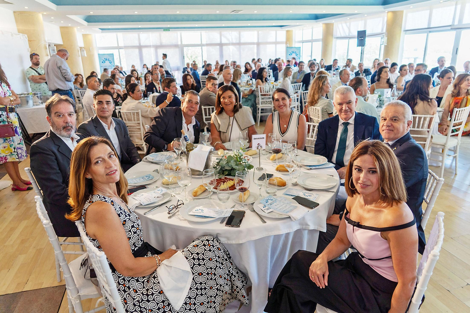 Imágenes de los invitados al acto de entrega del VI Premio Reconocimiento Andaluz a Carolina Marín
