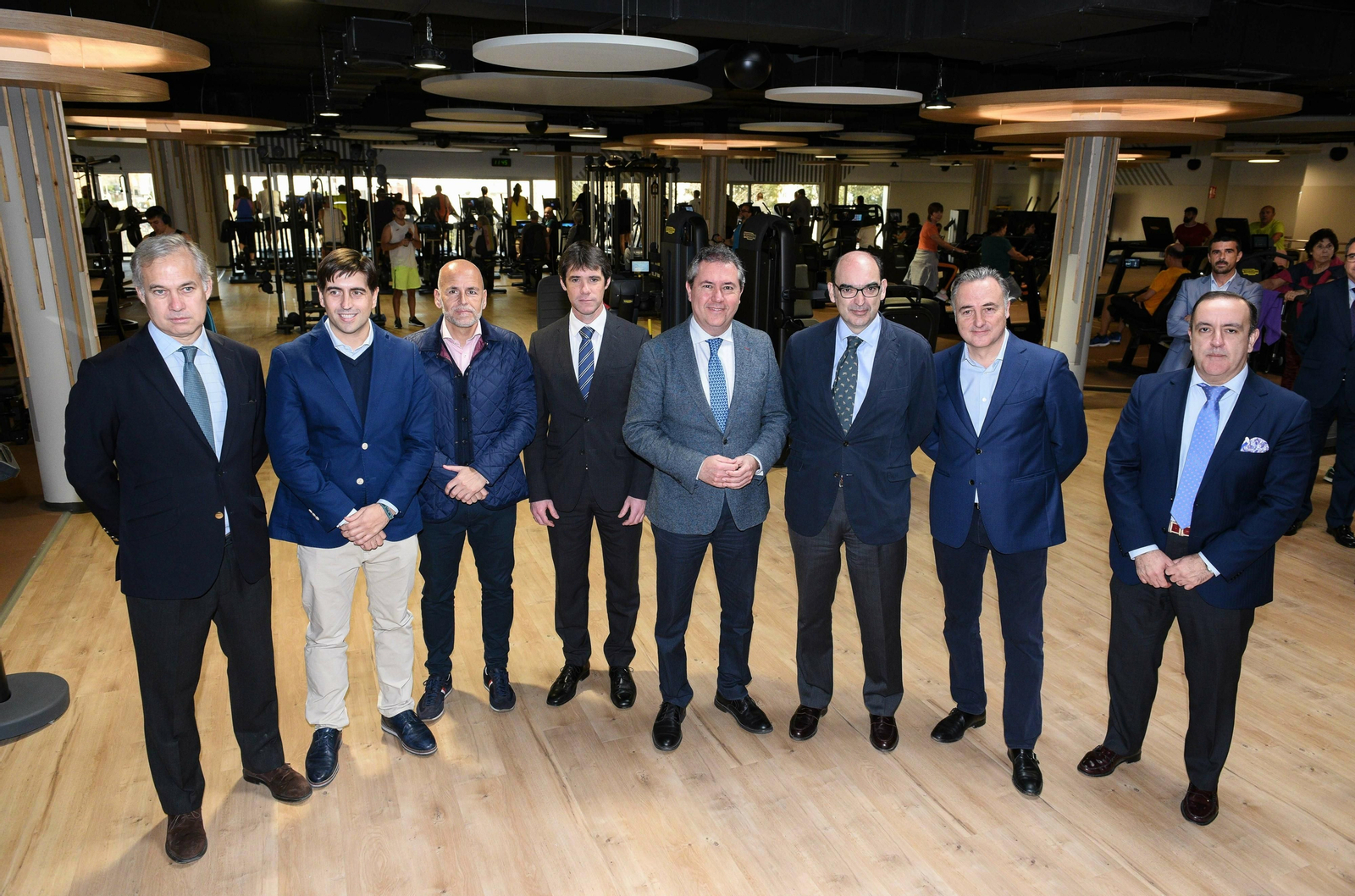 Acto de inauguración del nuevo centro deportivo Viding Piscinas Sevilla.