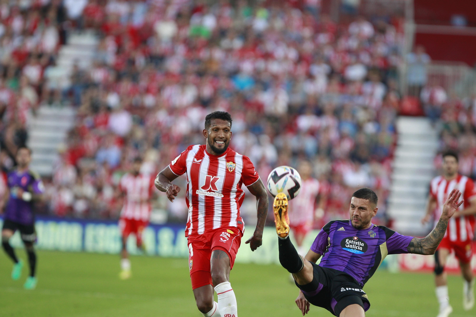 Imágenes del partido U.D. Almería-Real Valladolid C.F.