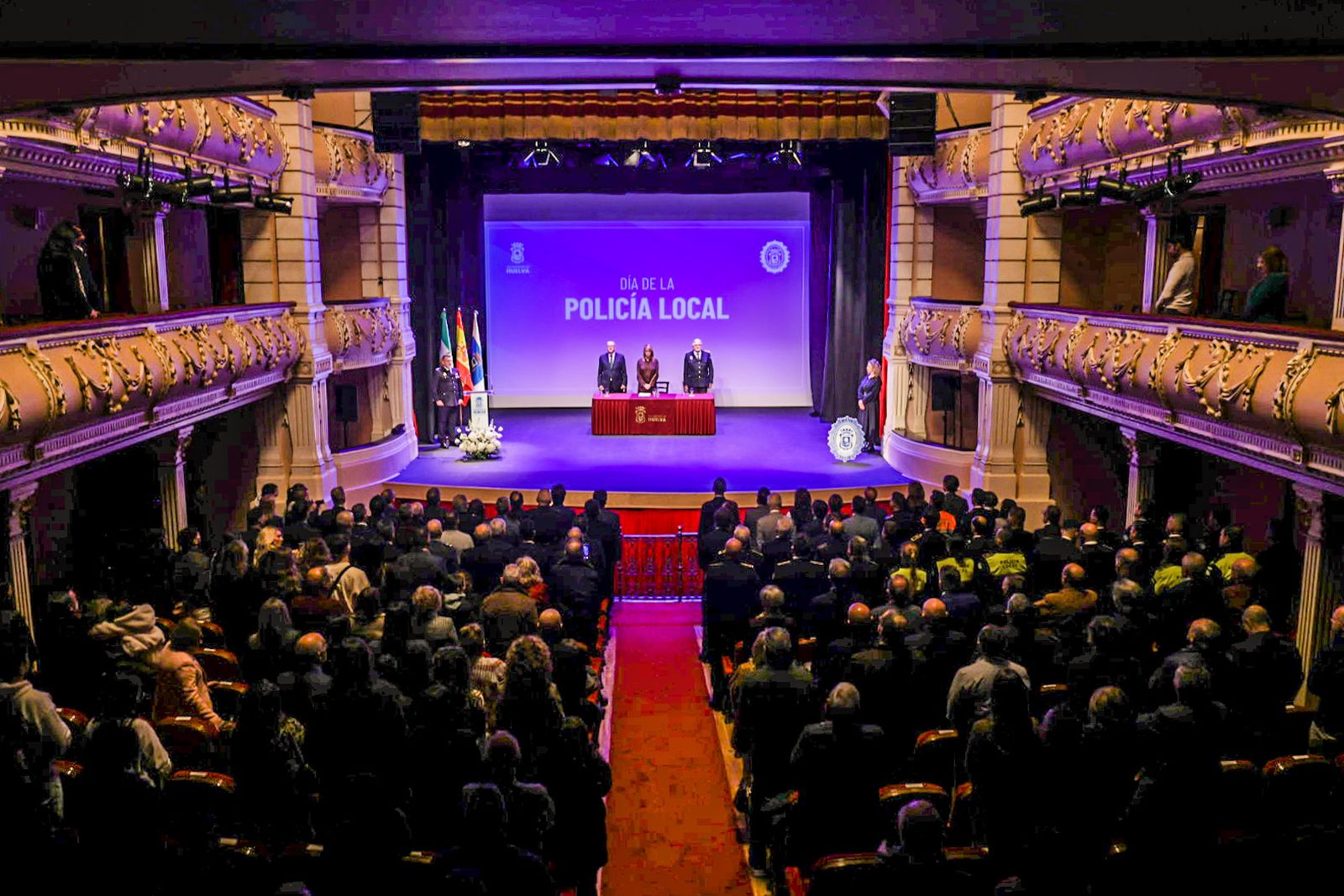 Fotografías de la entrega de honores y distinciones del Día de la Policía Local
