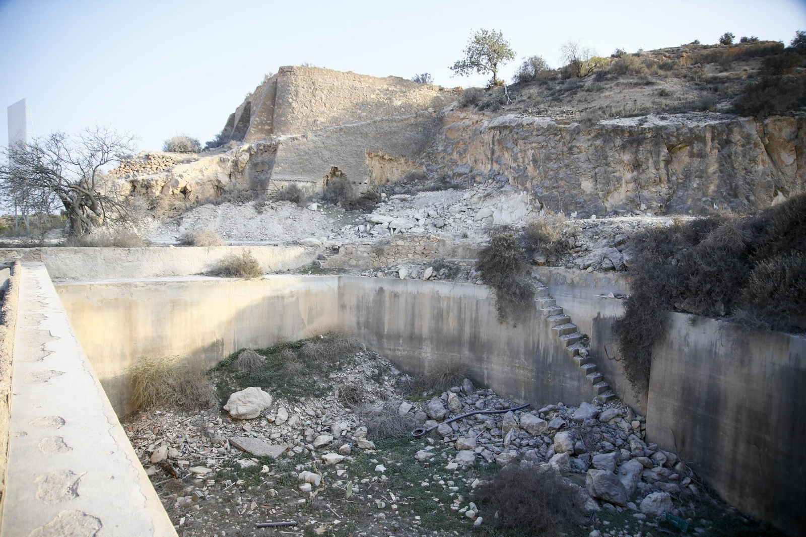 Imágenes de los refugios de la guerra civil descubierto en el barrio de Las Trincheras