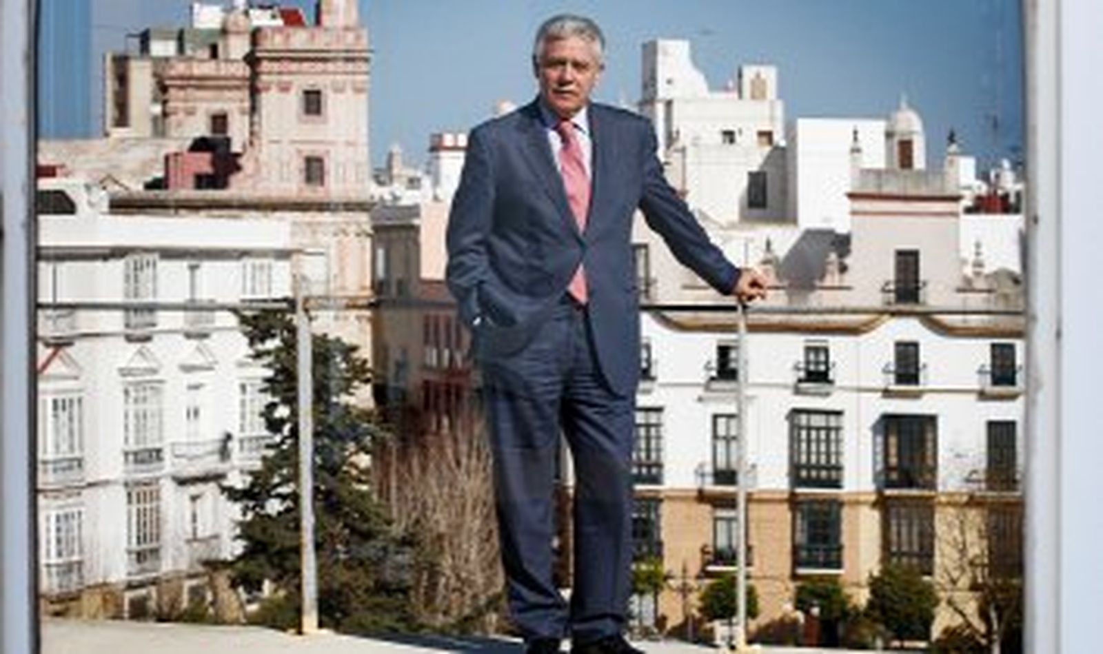 "Todos debemos ser de Griñán como antes los fuimos de Chaves"