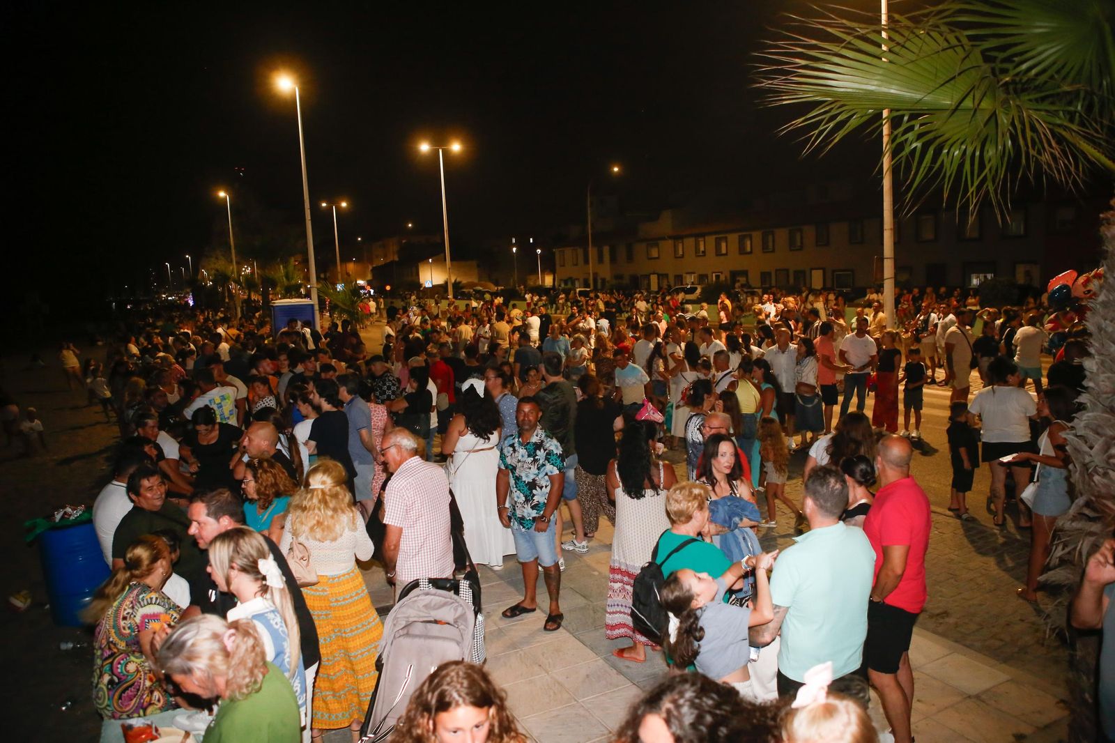Fotos de la noche de San Juan en las playas de La Línea.