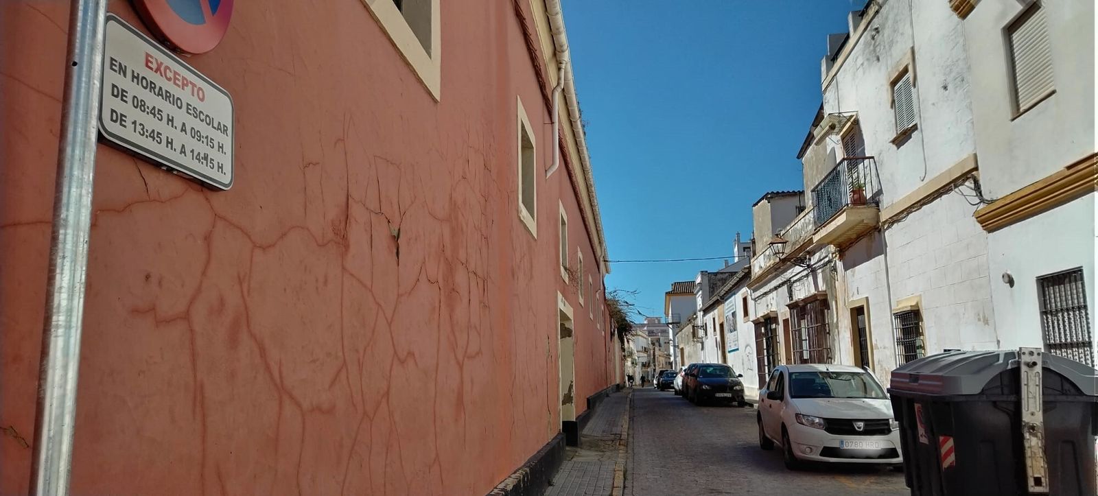 La calle Albareda, en su tramo comprendido entre Ángel Urzáiz y Espíritu Santo.
