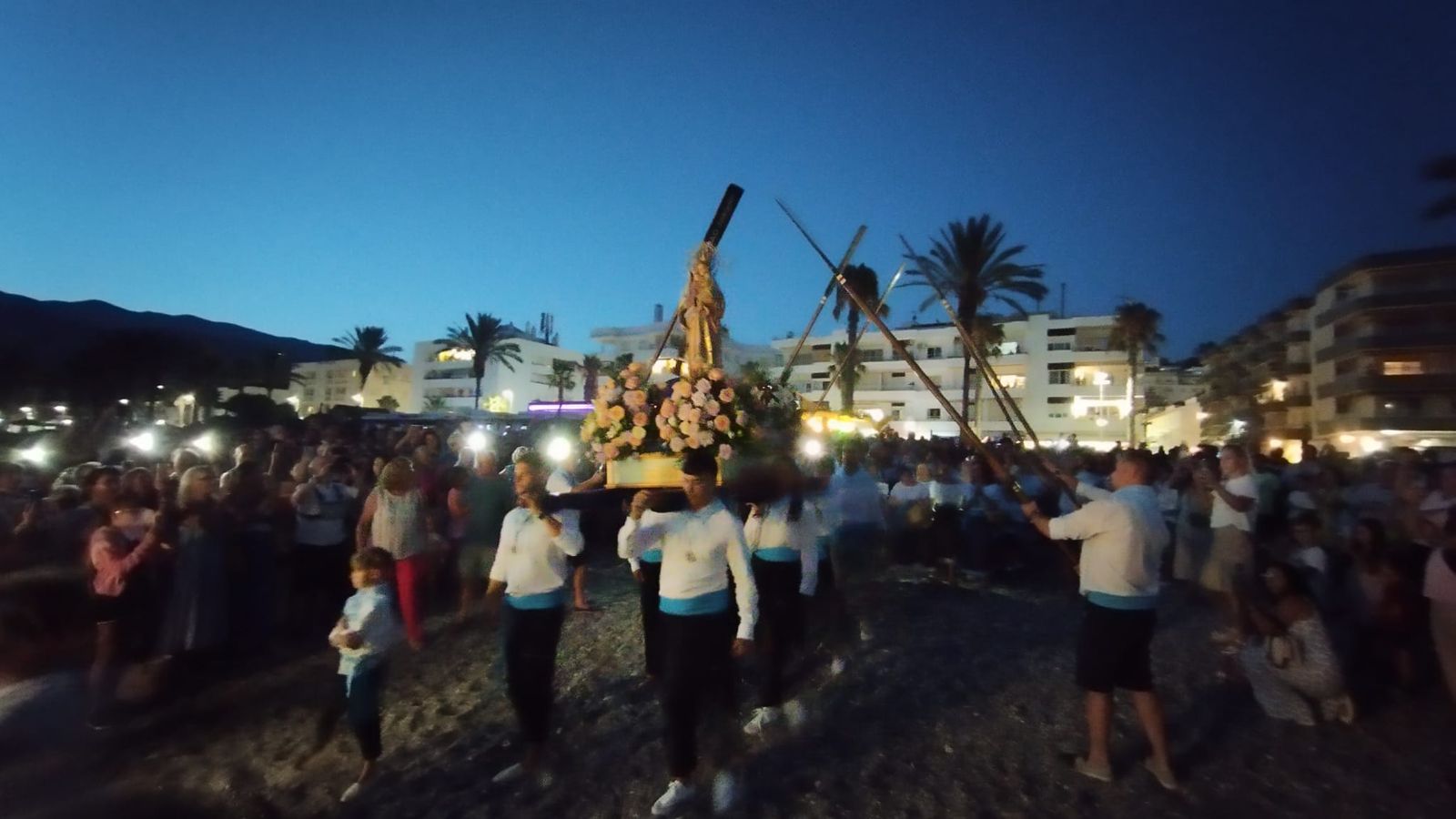 Mar y Tierra: La Virgen del Carmen, también en la Herradura de Granada: las imágenes