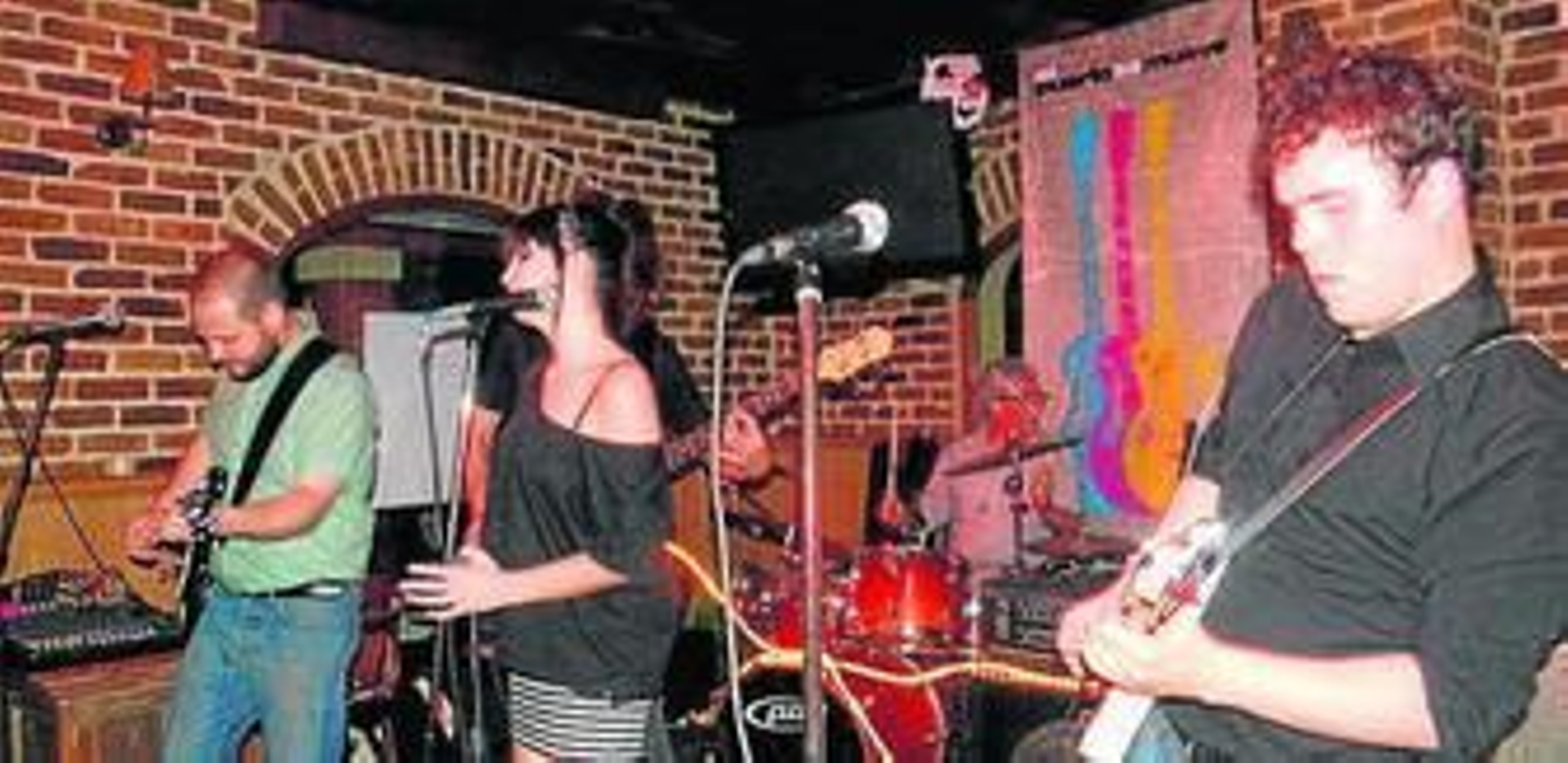 El grupo musical All La Glory.