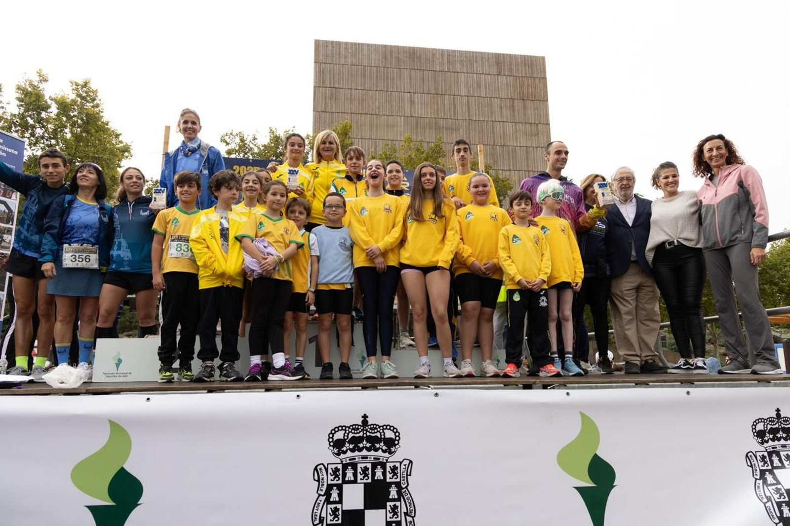 Atletismo por la paz y la integración en la XXV Carrera y Caminata del IES Santa Catalina de Alejandría (II)
