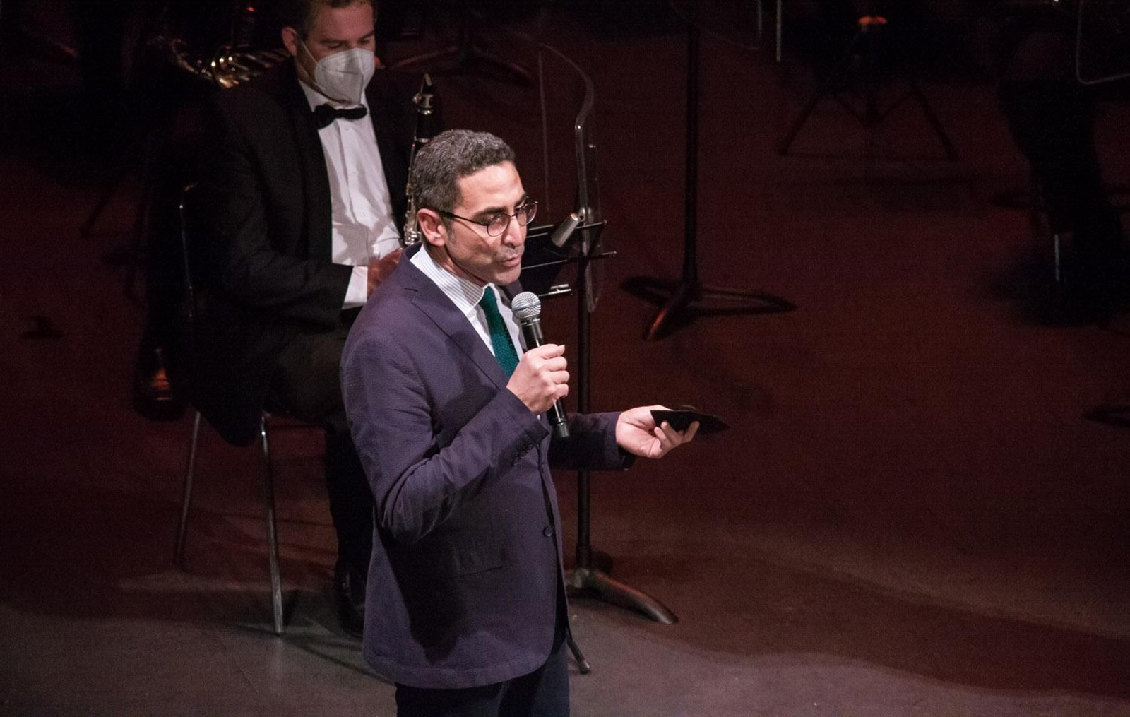 Presentada "Cuaresma en Sevilla"  en el Teatro Lope de Vega