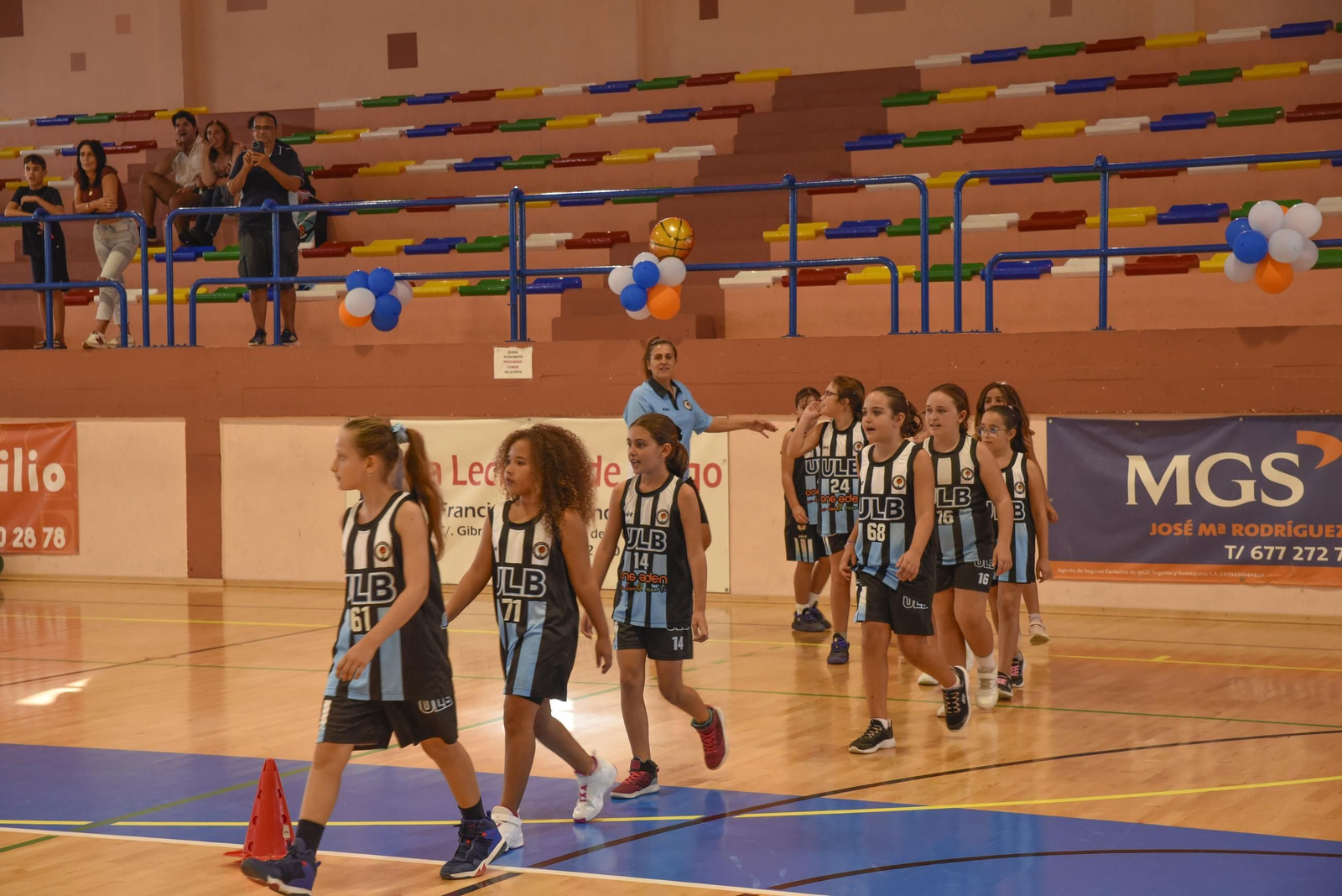 Búscate en la presentación de los equipos de la Unión Linense Baloncesto