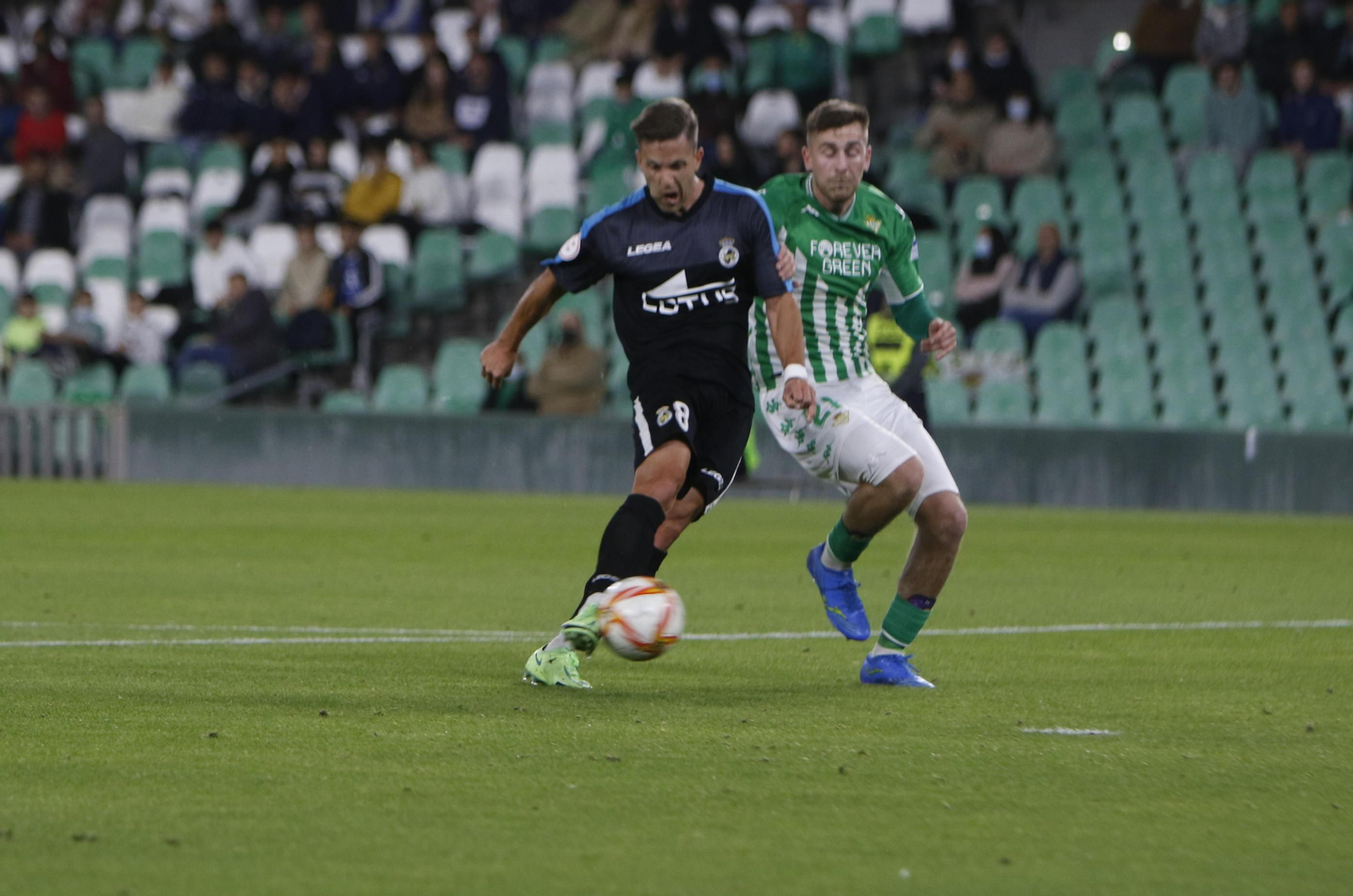 Las fotos del triunfo de la Real Balompédica sobre el Betis Deportivo en el Villamarín