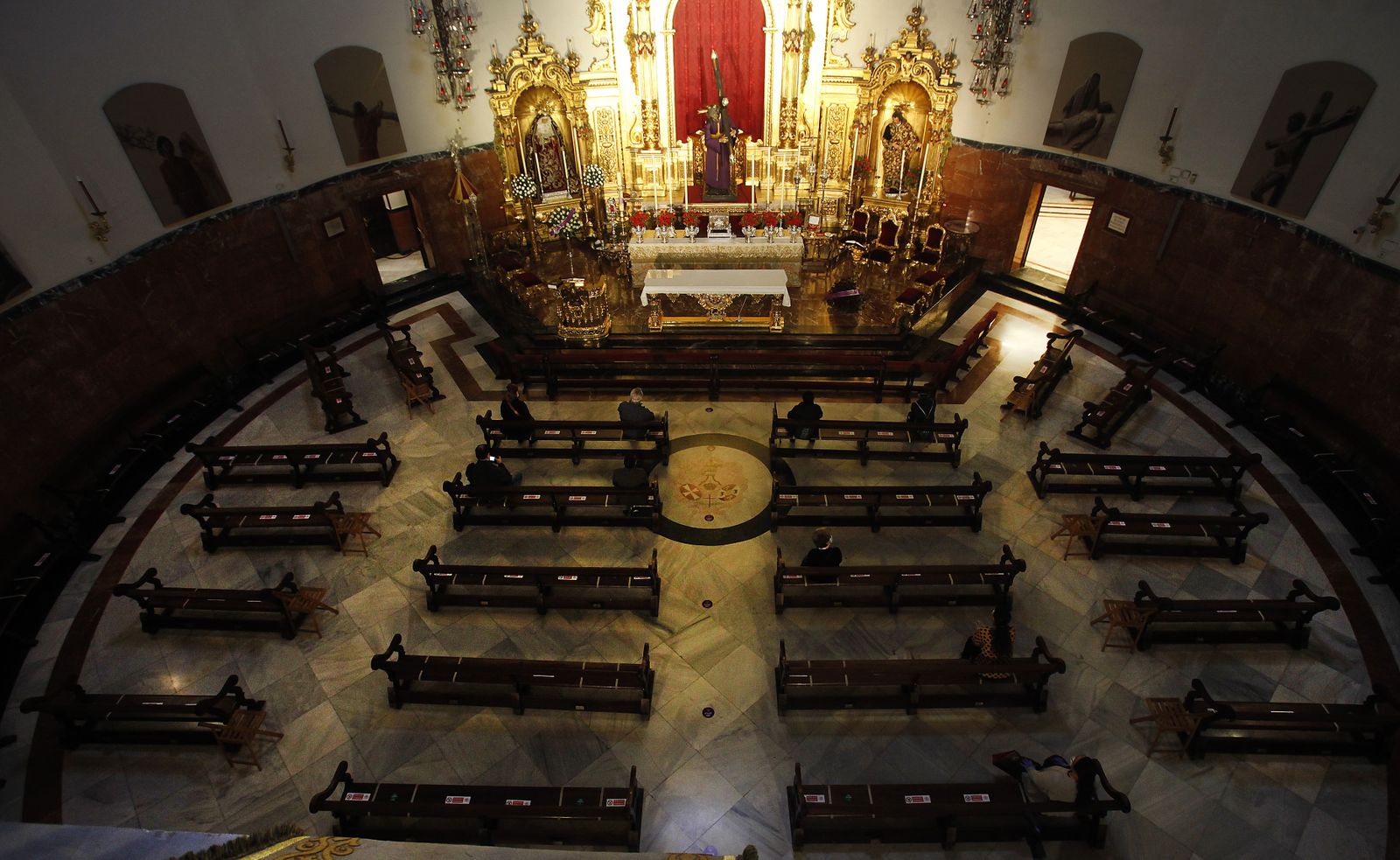 La Basilica del Gran Poder durante la desescalada.