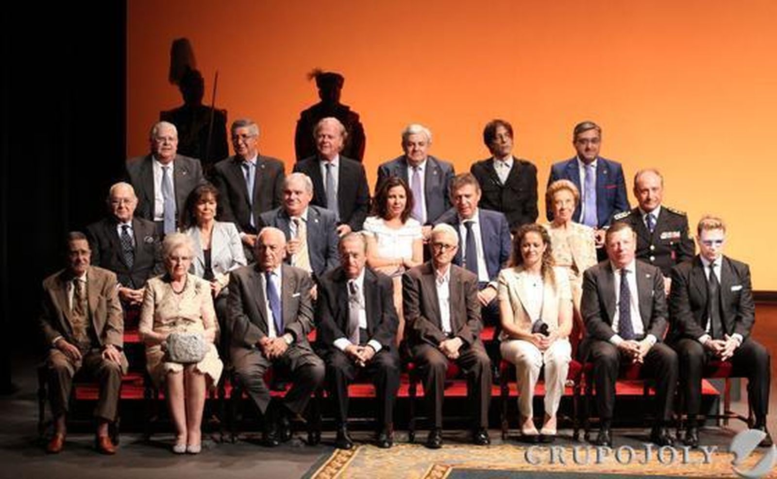 Todos los premiados con las Medallas de la Ciudad 2015.  Foto: B. Vargas