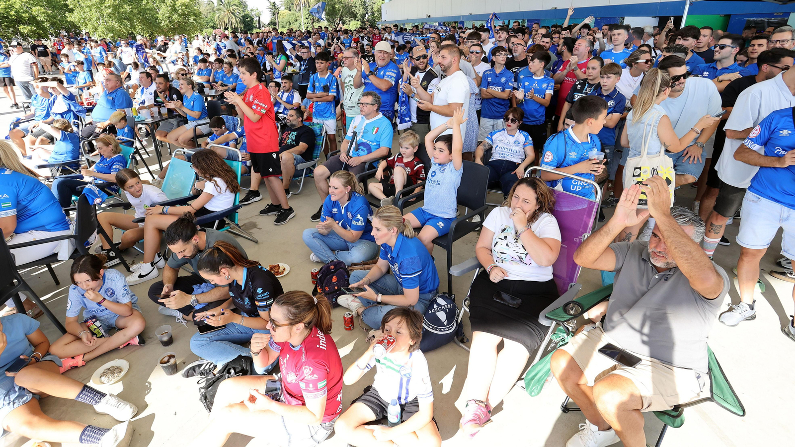 Celebración de los aficionados del Xerez DFC por el ascenso