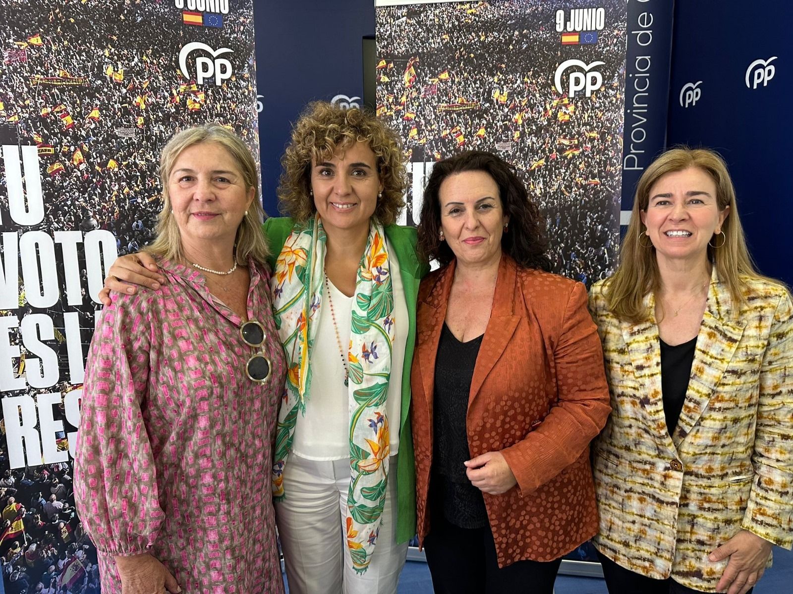 Ana Bertón, Dolors Montserrat, Ascen Hita y Teresa Ruiz-Sillero.