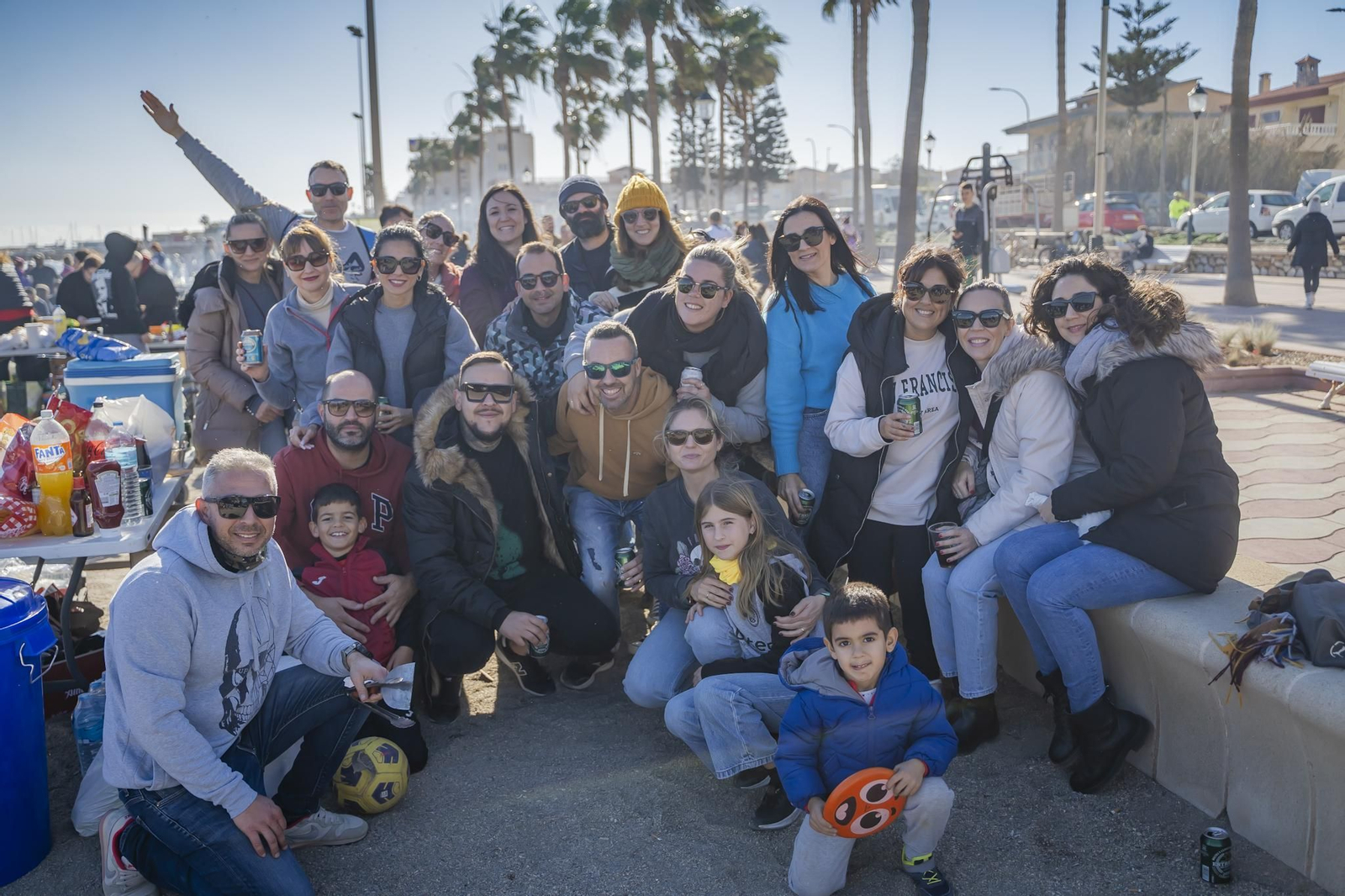 Miles de personas despiden el año 2024 en Las Moragas de Roquetas, en imágenes