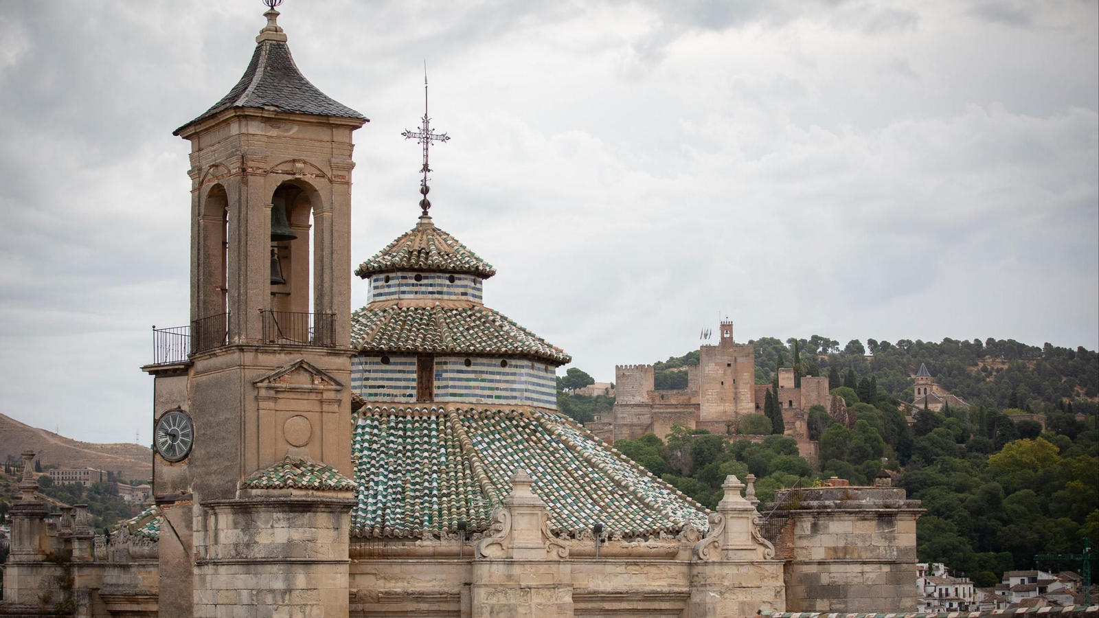 Santa Iglesia Catedral y la Torre de la Vela de Granada