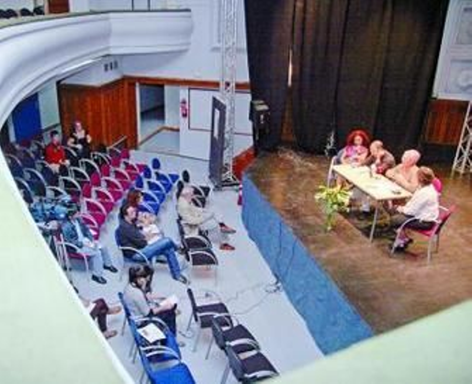 Aspecto del interior de la sede provisional de La Imperdible.