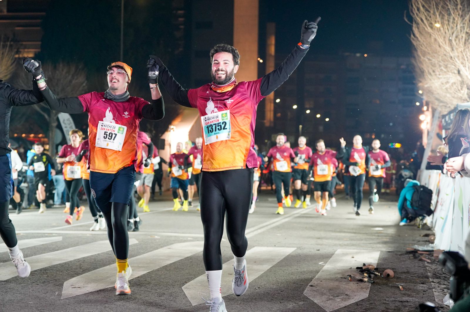 En imágenes: búscate en tu llegada a meta de la Carrera de San Antón 2026 (1)