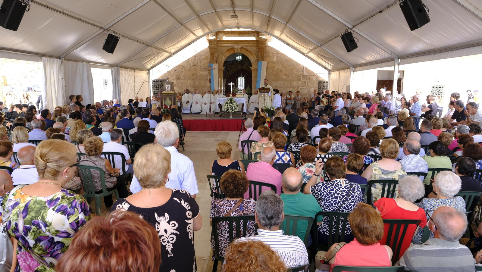 La Virgen del Saliente es venerada por los fieles en su Santuario