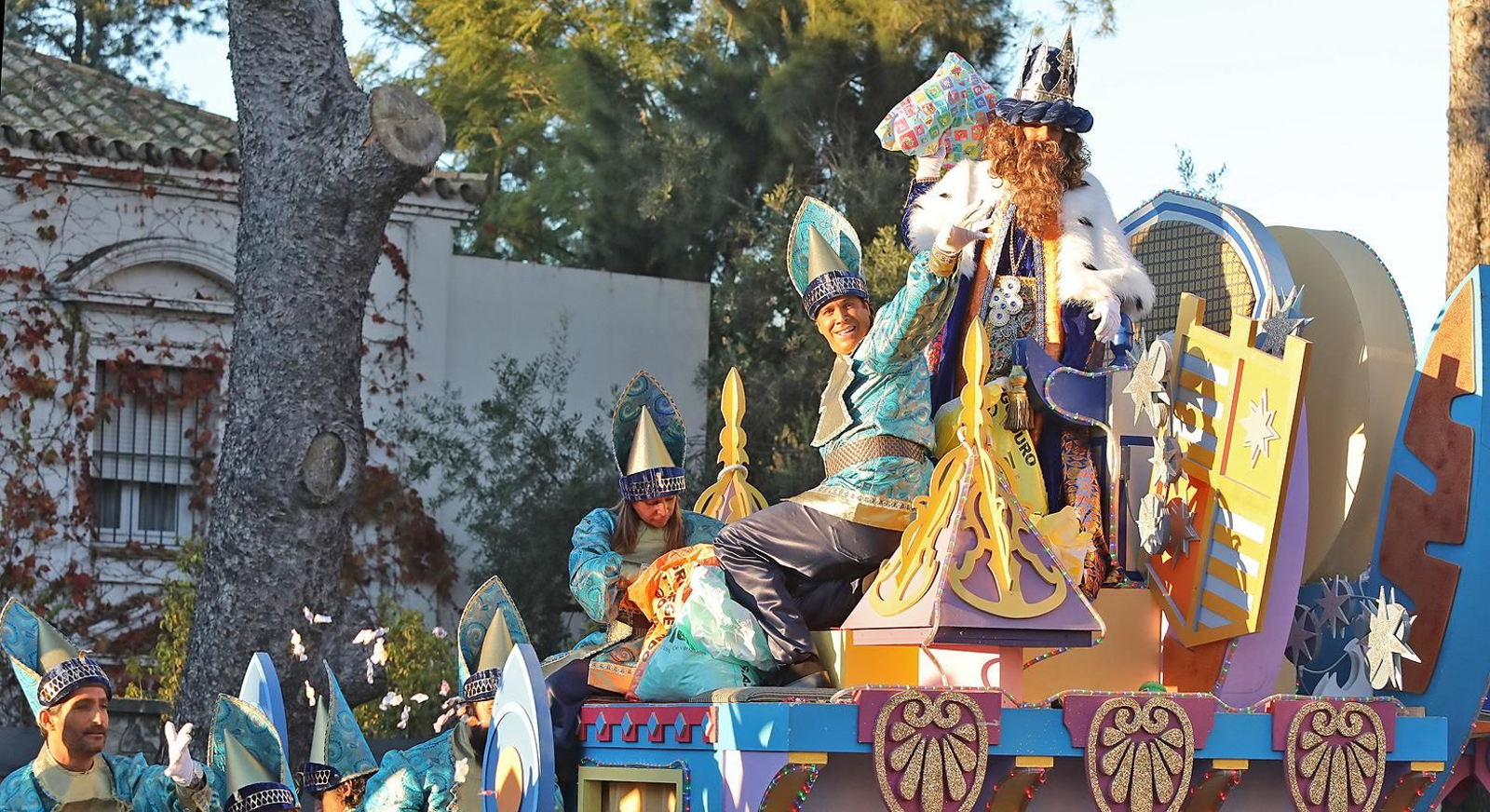 Imágenes de la cabalgata de Reyes Magos 2019 en Jerez