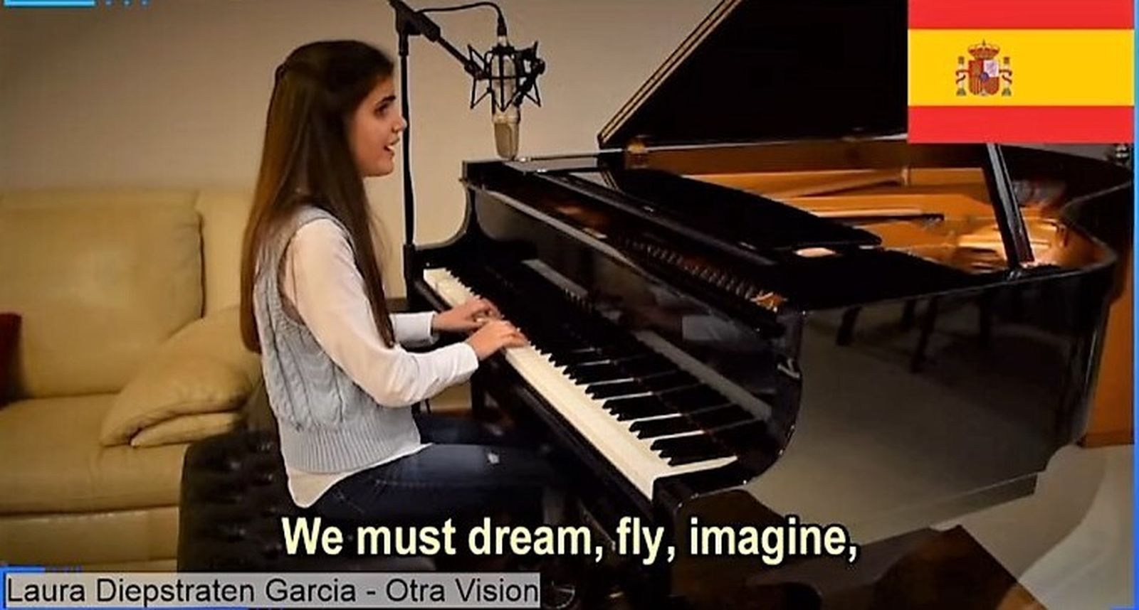 Laura Diepstraten durante su actuación en Eurovisión para artistas ciegos.